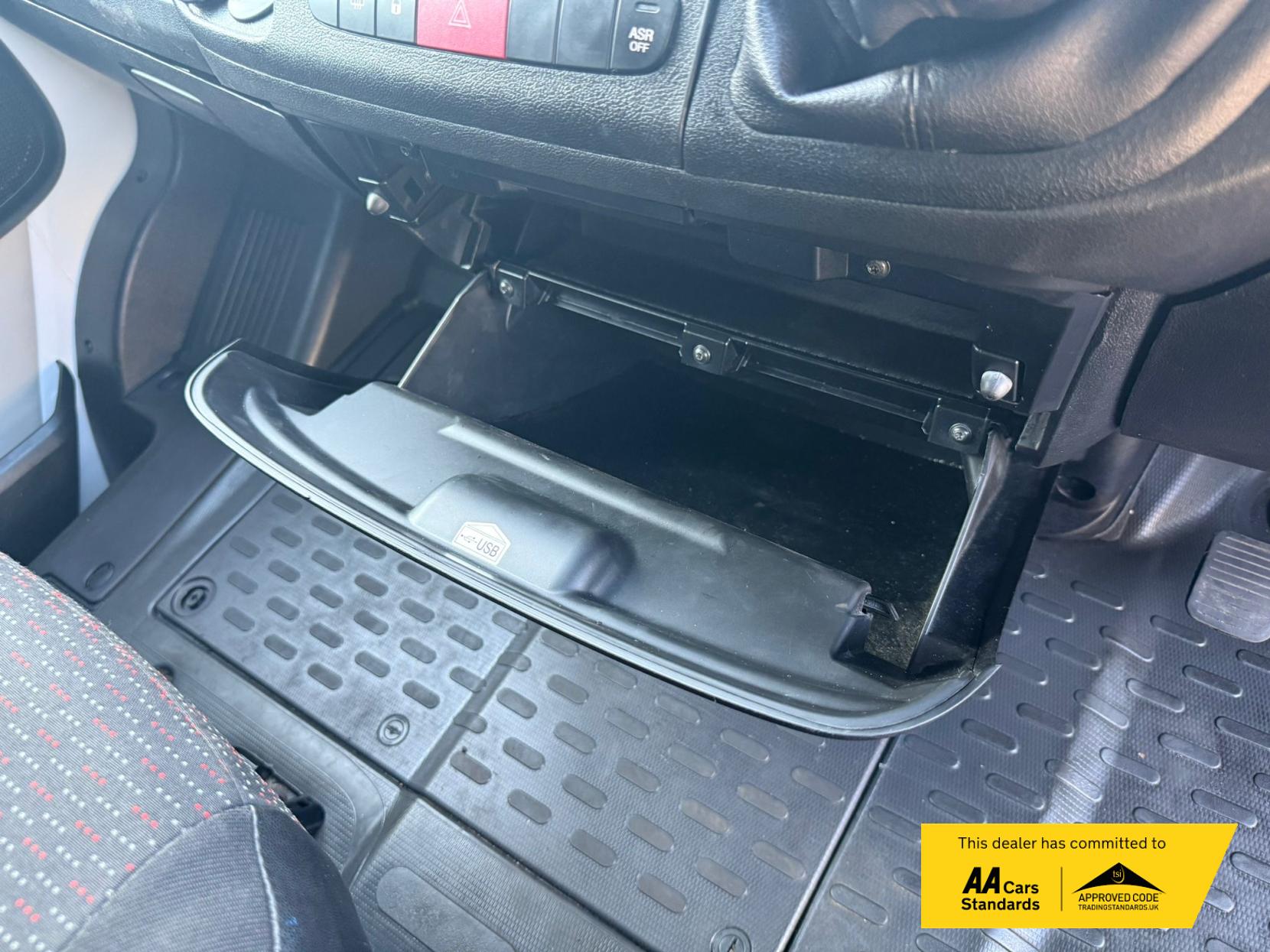 Citroen Relay 2.0 BlueHDi 35 Panel Van 5dr Diesel Manual L3 Extra High Roof Euro 6 (130 ps)