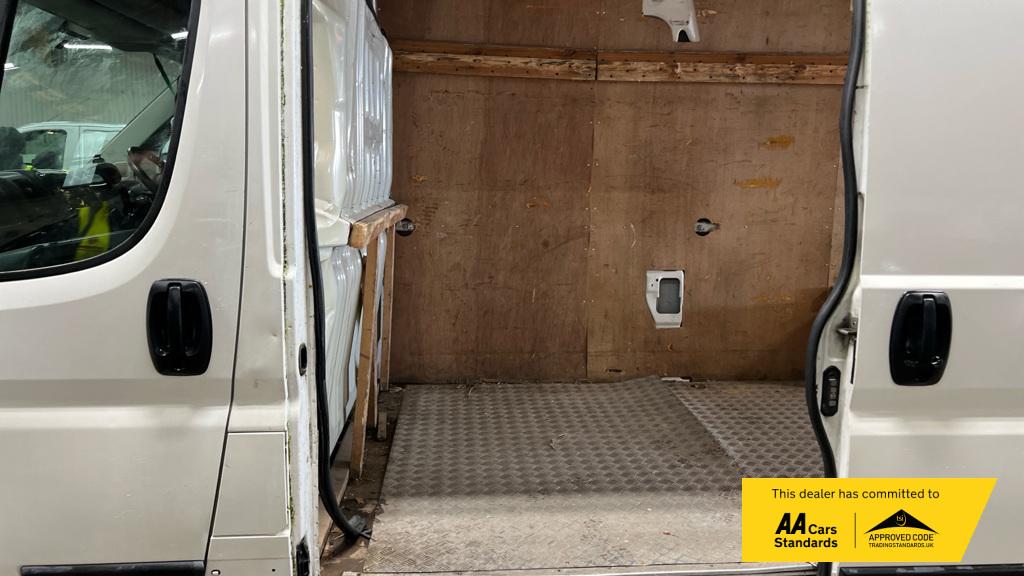 Citroen Relay 2.0 BlueHDi 35 Panel Van 5dr Diesel Manual L3 Extra High Roof Euro 6 (130 ps)
