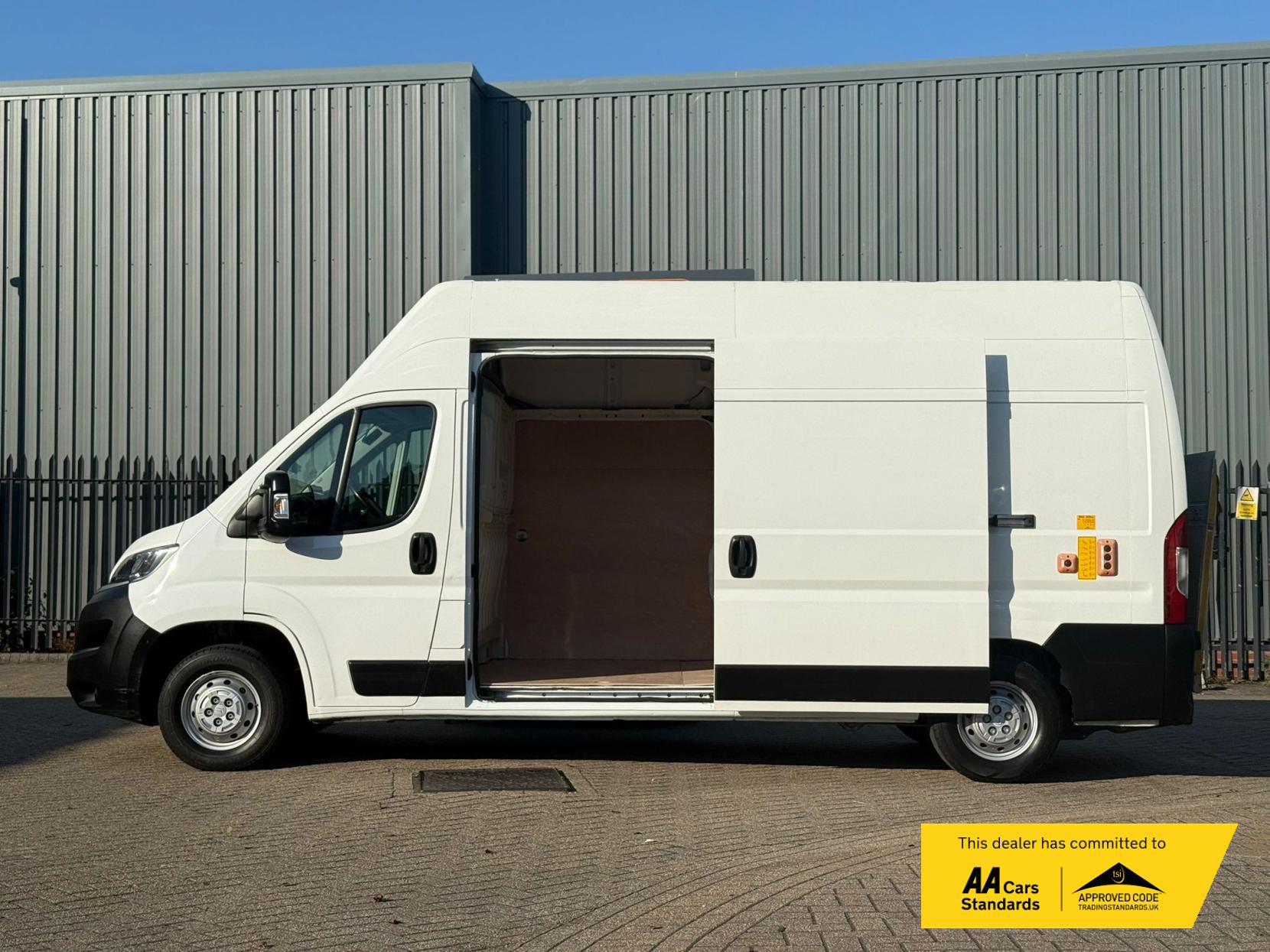 Citroen Relay 2.0 BlueHDi 35 Panel Van 5dr Diesel Manual L3 Extra High Roof Euro 6 (130 ps)