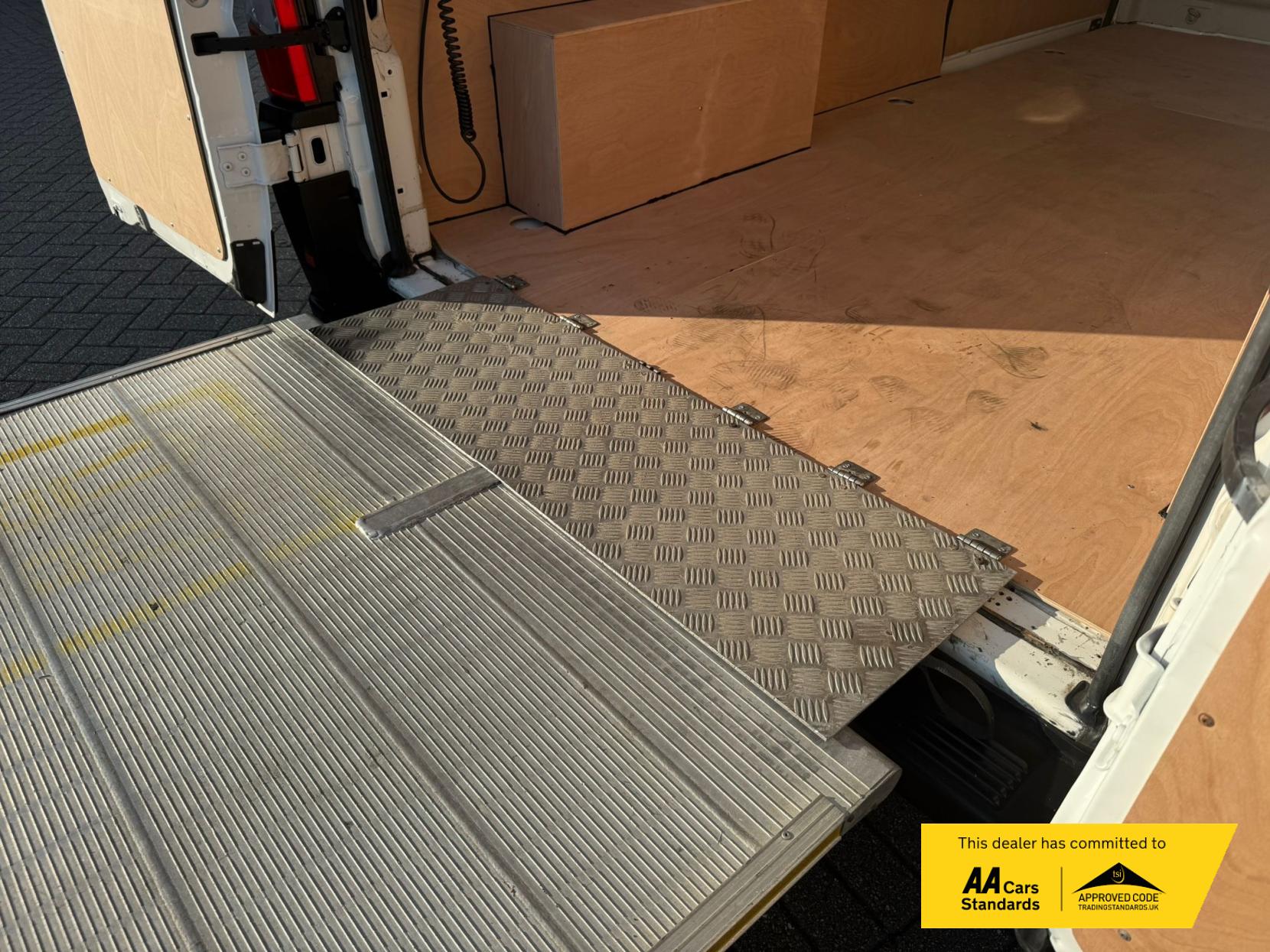 Citroen Relay 2.0 BlueHDi 35 Panel Van 5dr Diesel Manual L3 Extra High Roof Euro 6 (130 ps)