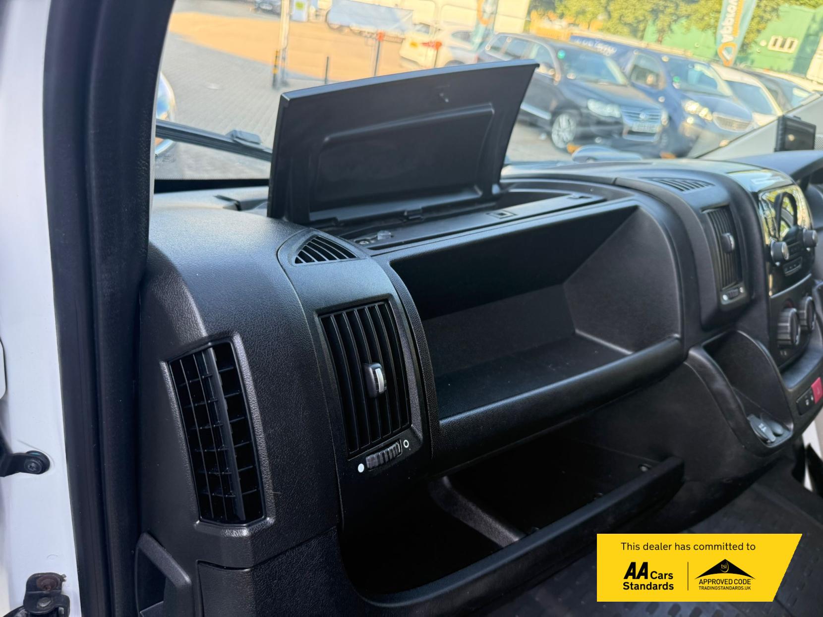 Citroen Relay 2.0 BlueHDi 35 Panel Van 5dr Diesel Manual L3 Extra High Roof Euro 6 (130 ps)