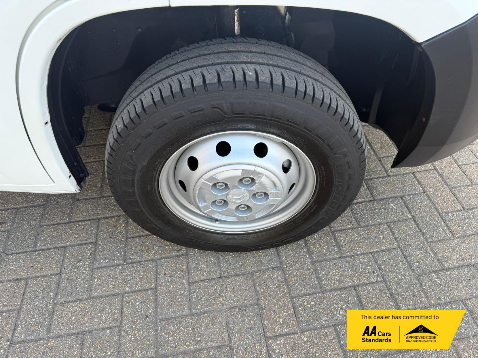 Citroen Relay 2.0 BlueHDi 35 Panel Van 5dr Diesel Manual L3 Extra High Roof Euro 6 (130 ps)