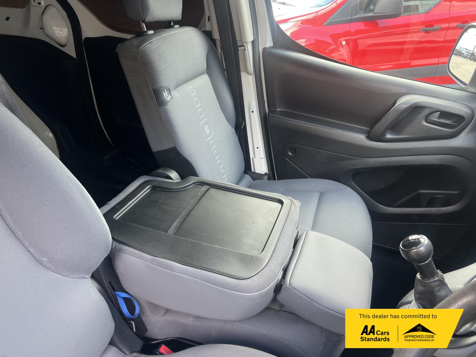 Citroen Berlingo 1.6 HDi 625 LX Panel Van 5dr Diesel Manual L1 (Euro 5) (138 g/km, 90 bhp)
