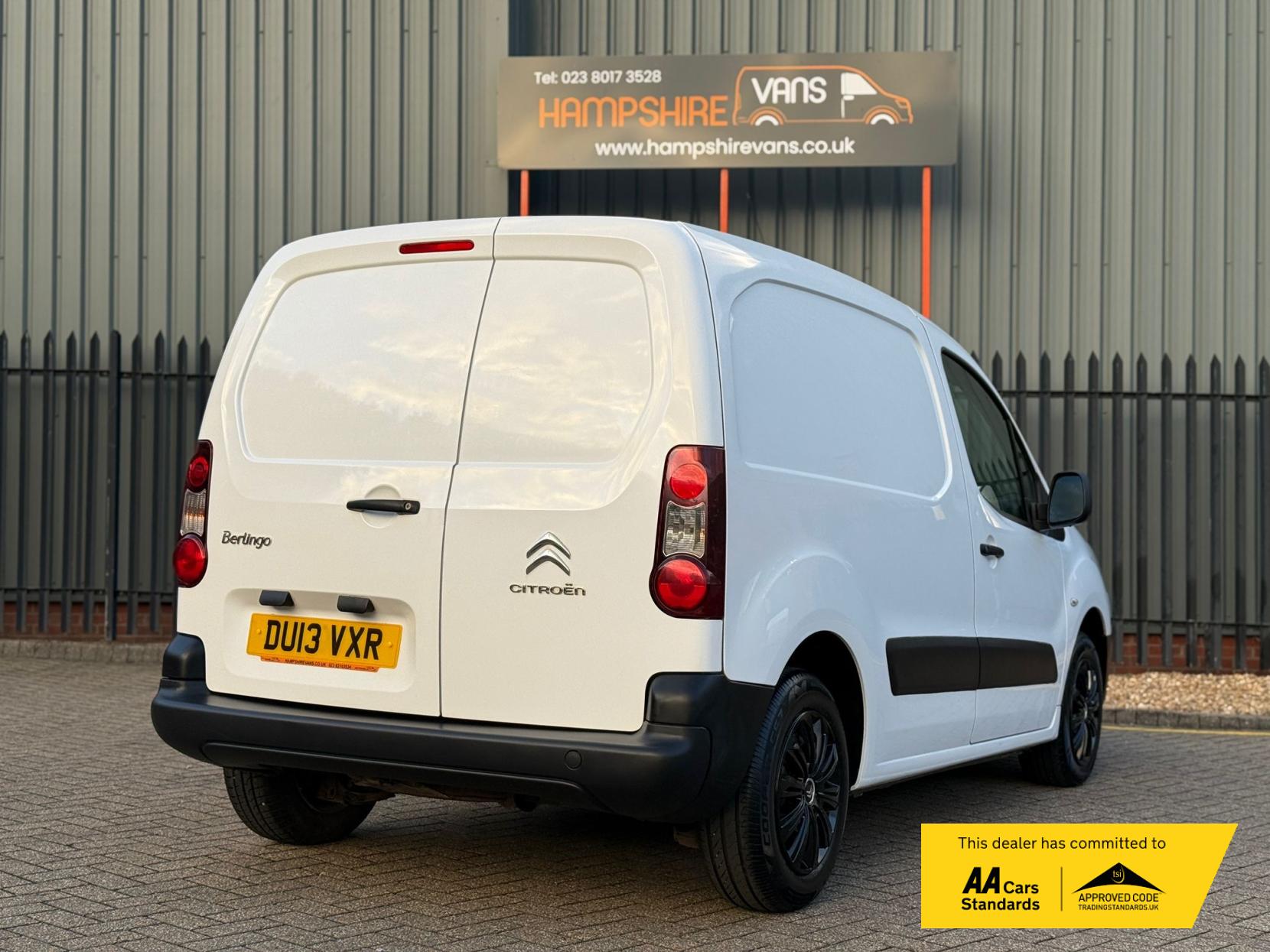 Citroen Berlingo 1.6 HDi 625 LX Panel Van 5dr Diesel Manual L1 (Euro 5) (138 g/km, 90 bhp)