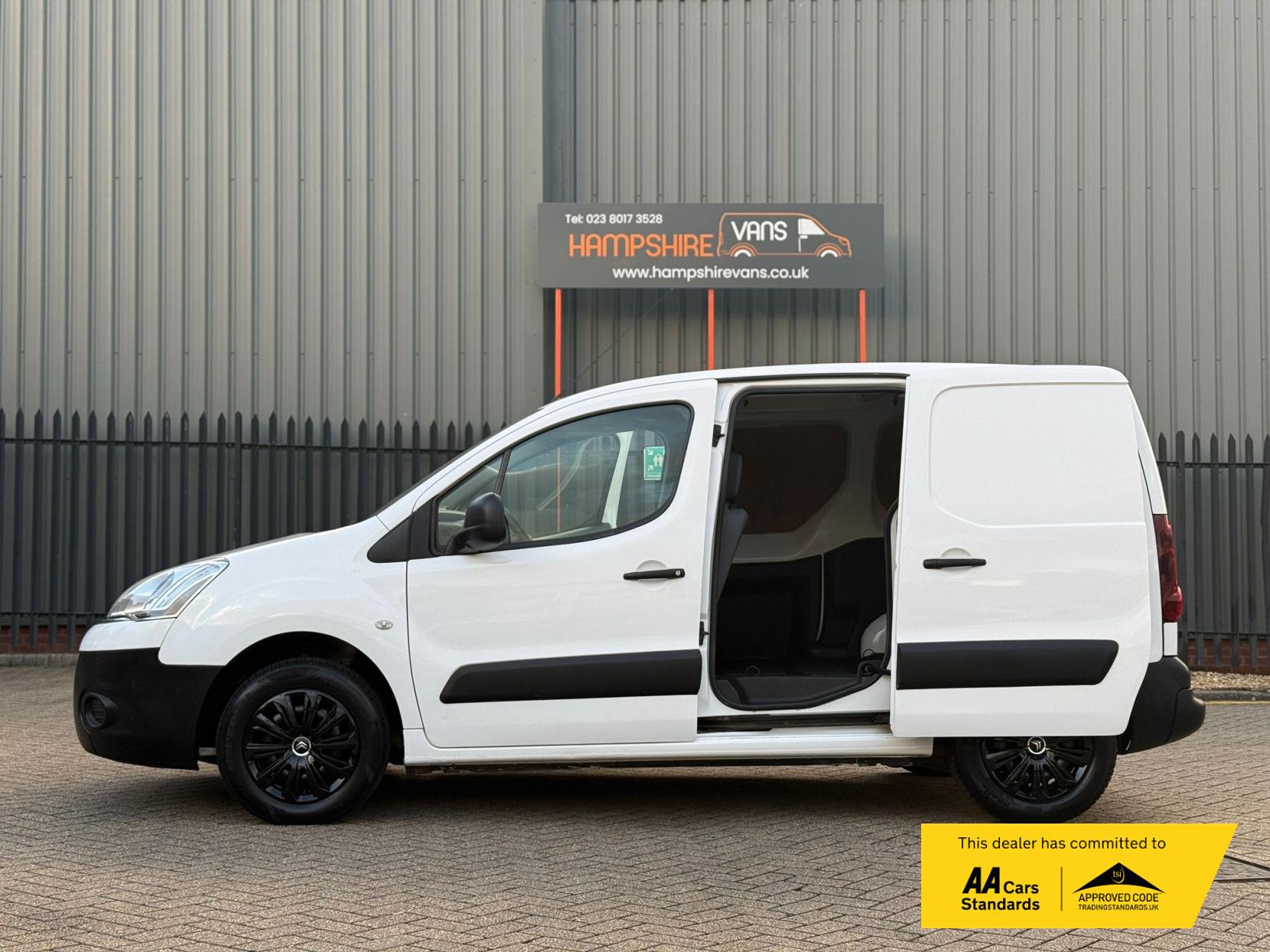 Citroen Berlingo 1.6 HDi 625 LX Panel Van 5dr Diesel Manual L1 (Euro 5) (138 g/km, 90 bhp)