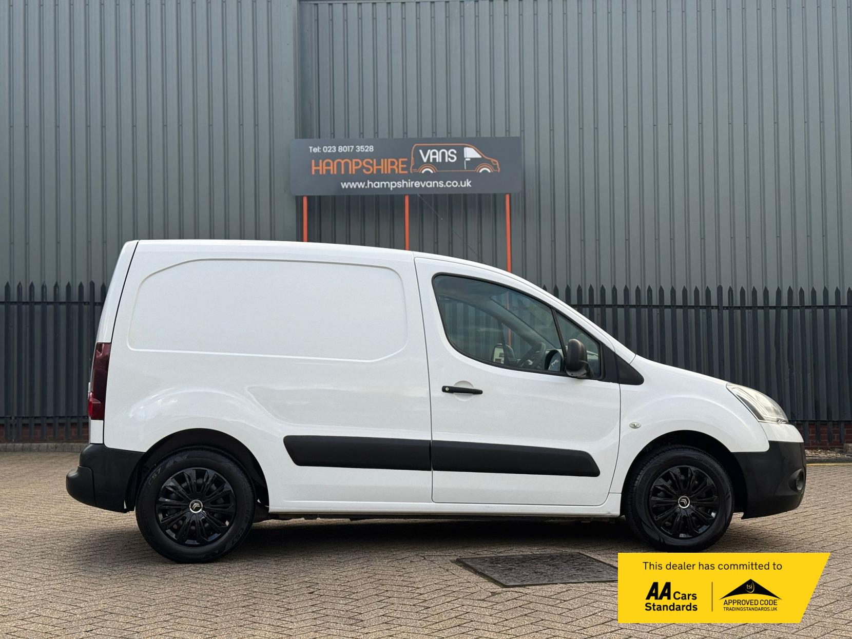 Citroen Berlingo 1.6 HDi 625 LX Panel Van 5dr Diesel Manual L1 (Euro 5) (138 g/km, 90 bhp)