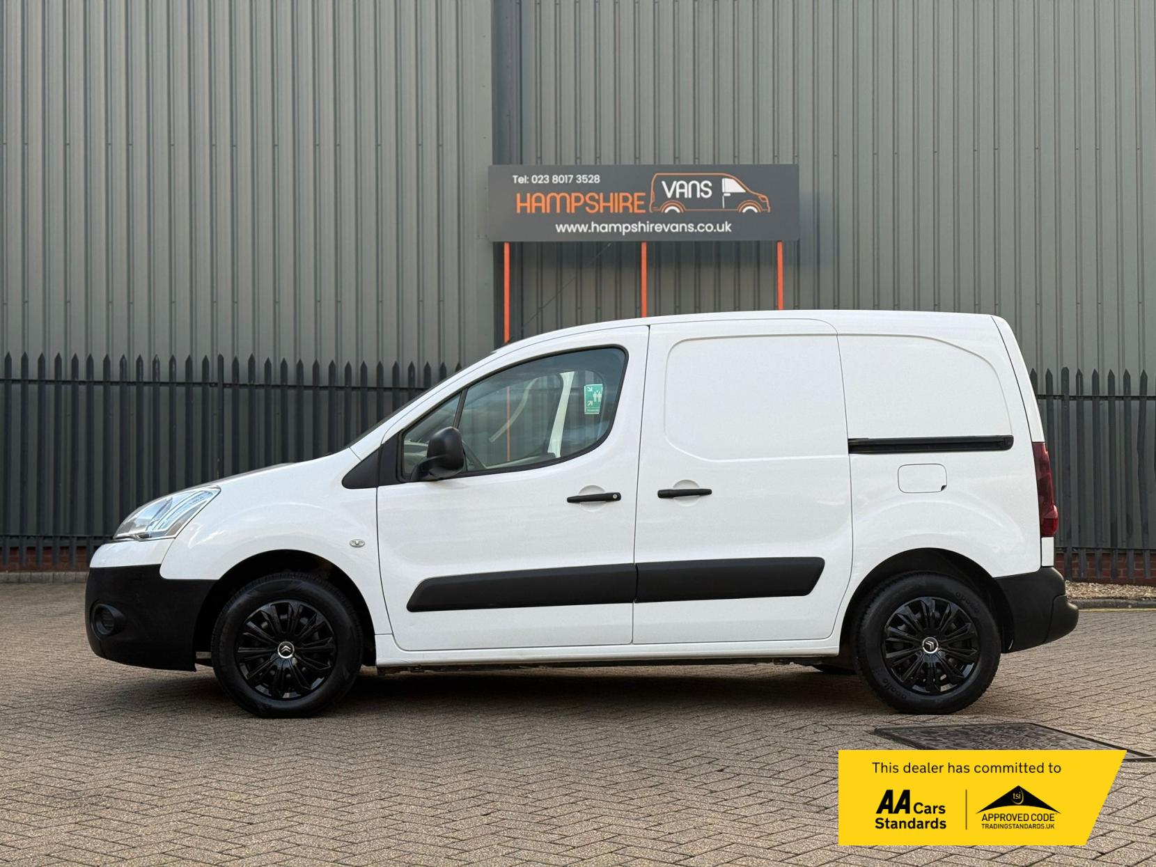 Citroen Berlingo 1.6 HDi 625 LX Panel Van 5dr Diesel Manual L1 (Euro 5) (138 g/km, 90 bhp)