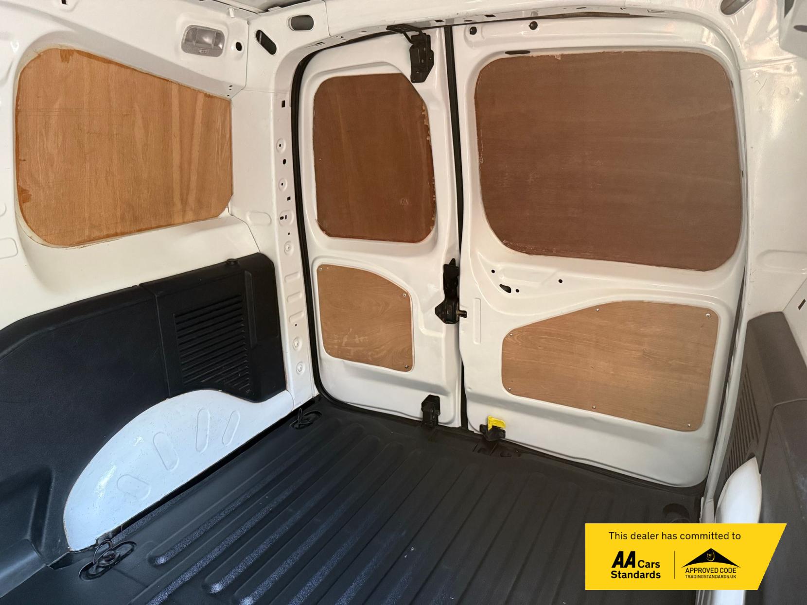 Citroen Berlingo 1.6 HDi 625 LX Panel Van 5dr Diesel Manual L1 (Euro 5) (138 g/km, 90 bhp)