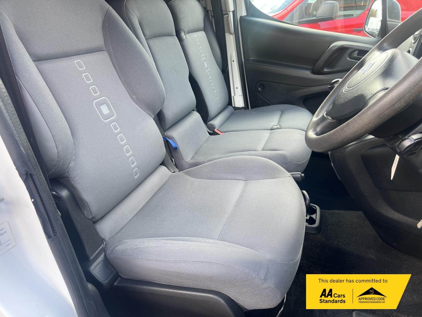 Citroen Berlingo 1.6 HDi 625 LX Panel Van 5dr Diesel Manual L1 (Euro 5) (138 g/km, 90 bhp)