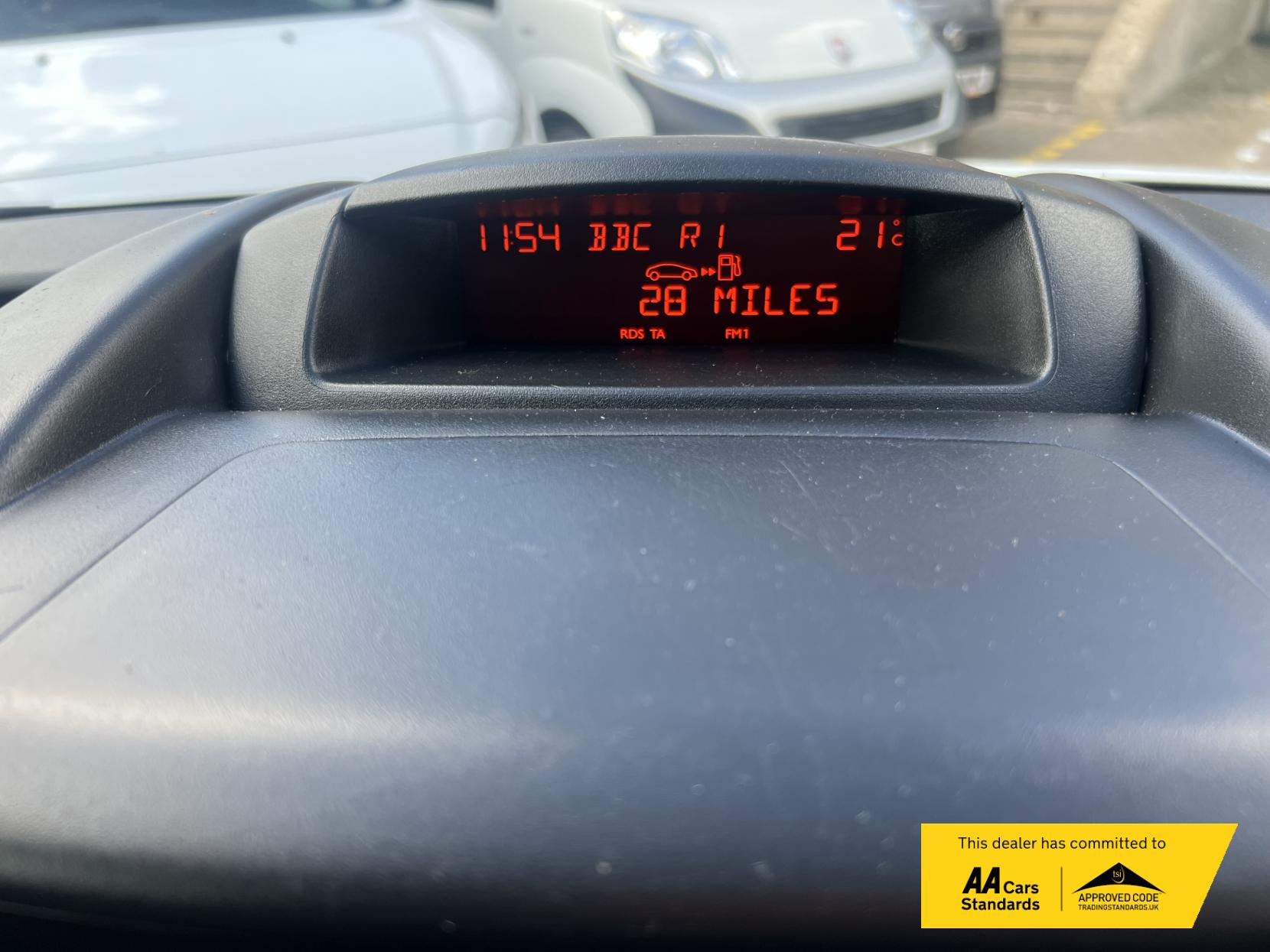 Citroen Berlingo 1.6 HDi 625 LX Panel Van 5dr Diesel Manual L1 (Euro 5) (138 g/km, 90 bhp)