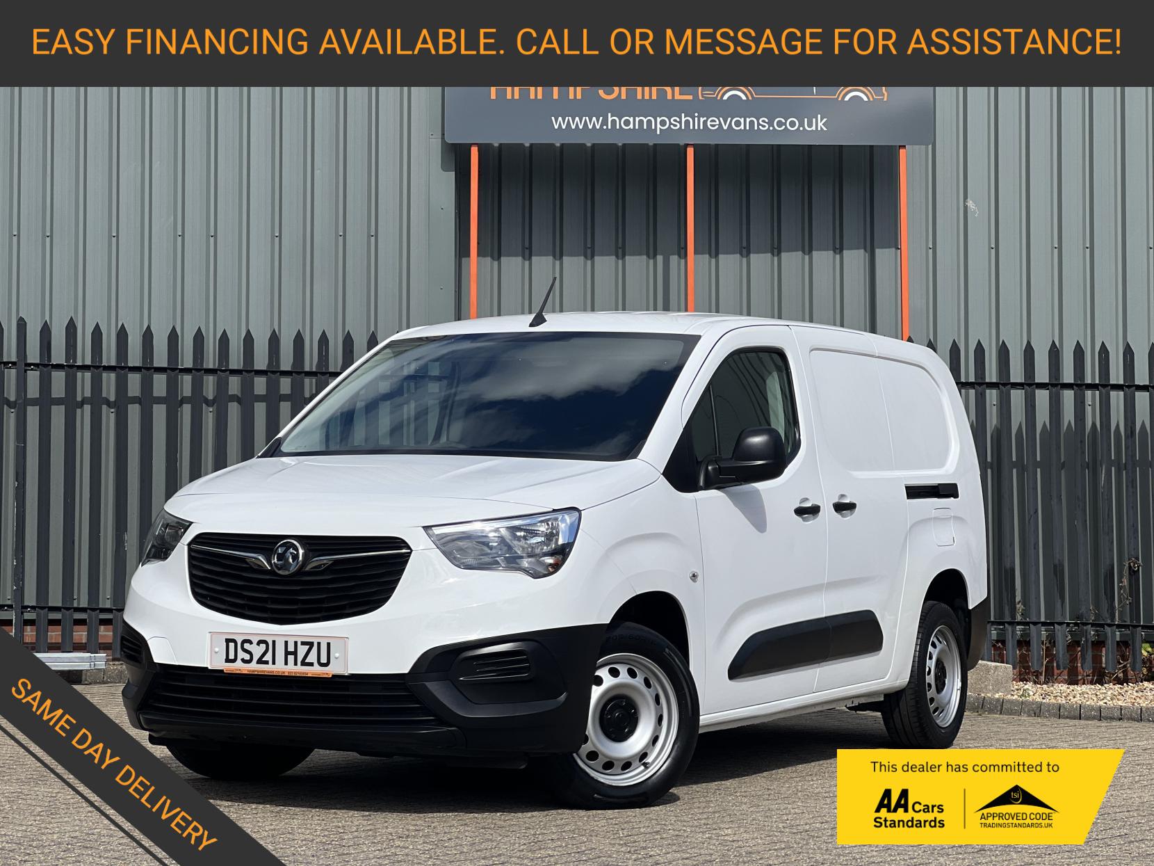 Vauxhall Combo 1.5 Turbo D 2300 Dynamic Panel Van 4dr Diesel Manual L2 H1 Euro 6 (100 ps)