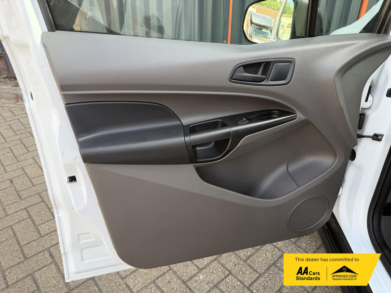 2019 Ford Transit Connect 1.5 220 EcoBlue Panel Van 5dr Diesel Manual L1 Euro 6 (s/s) (100 ps) - Thumbnail 22