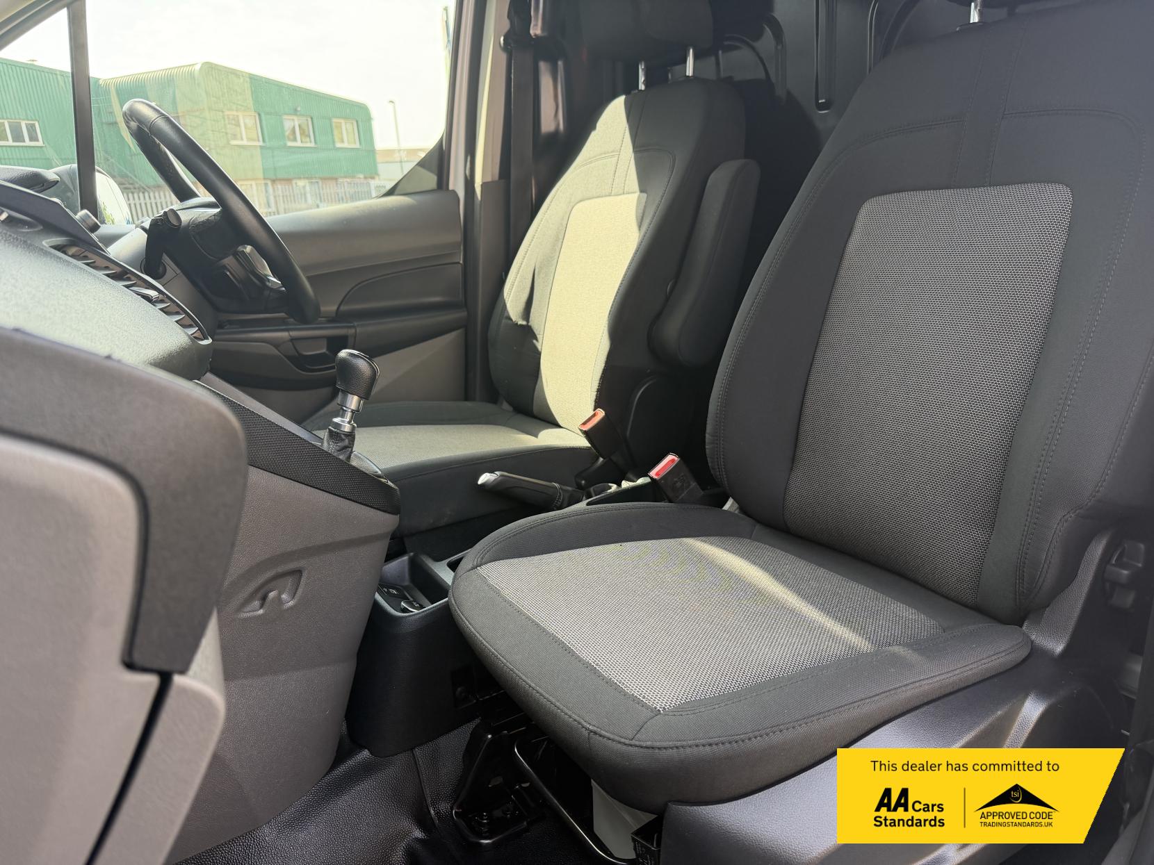 2019 Ford Transit Connect 1.5 220 EcoBlue Panel Van 5dr Diesel Manual L1 Euro 6 (s/s) (100 ps) - Thumbnail 11