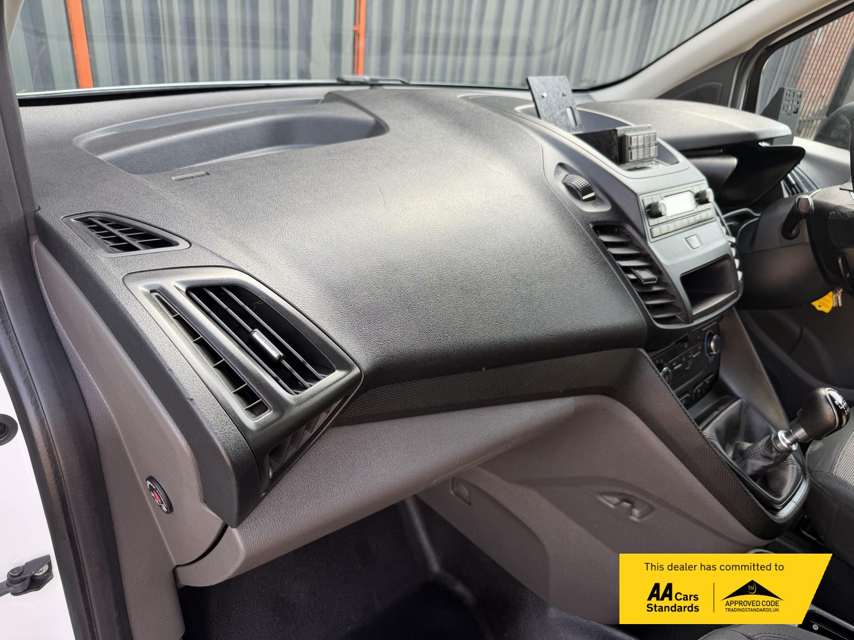 2019 Ford Transit Connect 1.5 220 EcoBlue Panel Van 5dr Diesel Manual L1 Euro 6 (s/s) (100 ps) - Thumbnail 24