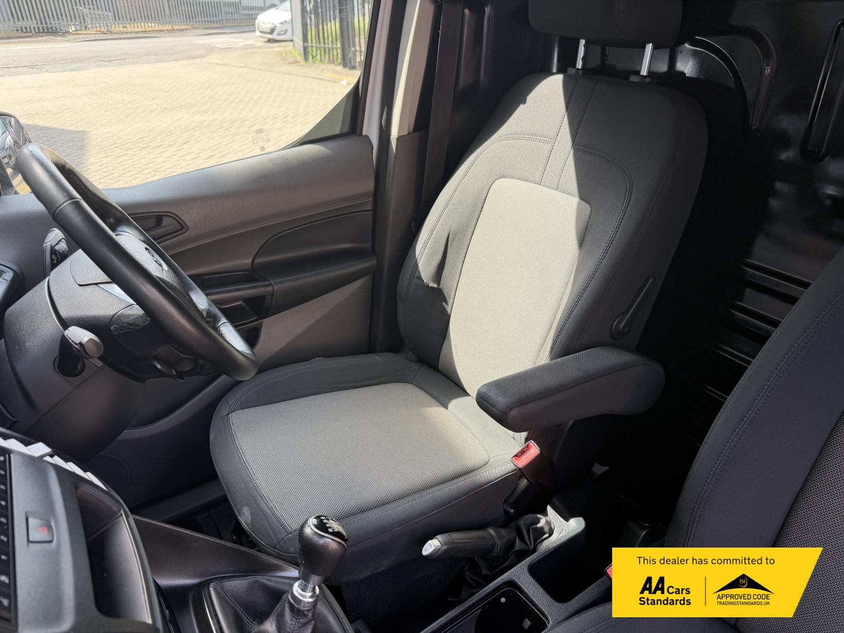 2019 Ford Transit Connect 1.5 220 EcoBlue Panel Van 5dr Diesel Manual L1 Euro 6 (s/s) (100 ps) - Thumbnail 9