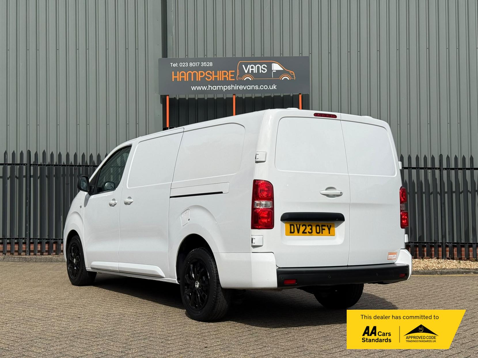 2023 Vauxhall Vivaro 1.5 Turbo D 2900 Pro Panel Van 6dr Diesel Manual L2 H1 Euro 6 (s/s) (100 ps) - Thumbnail 5