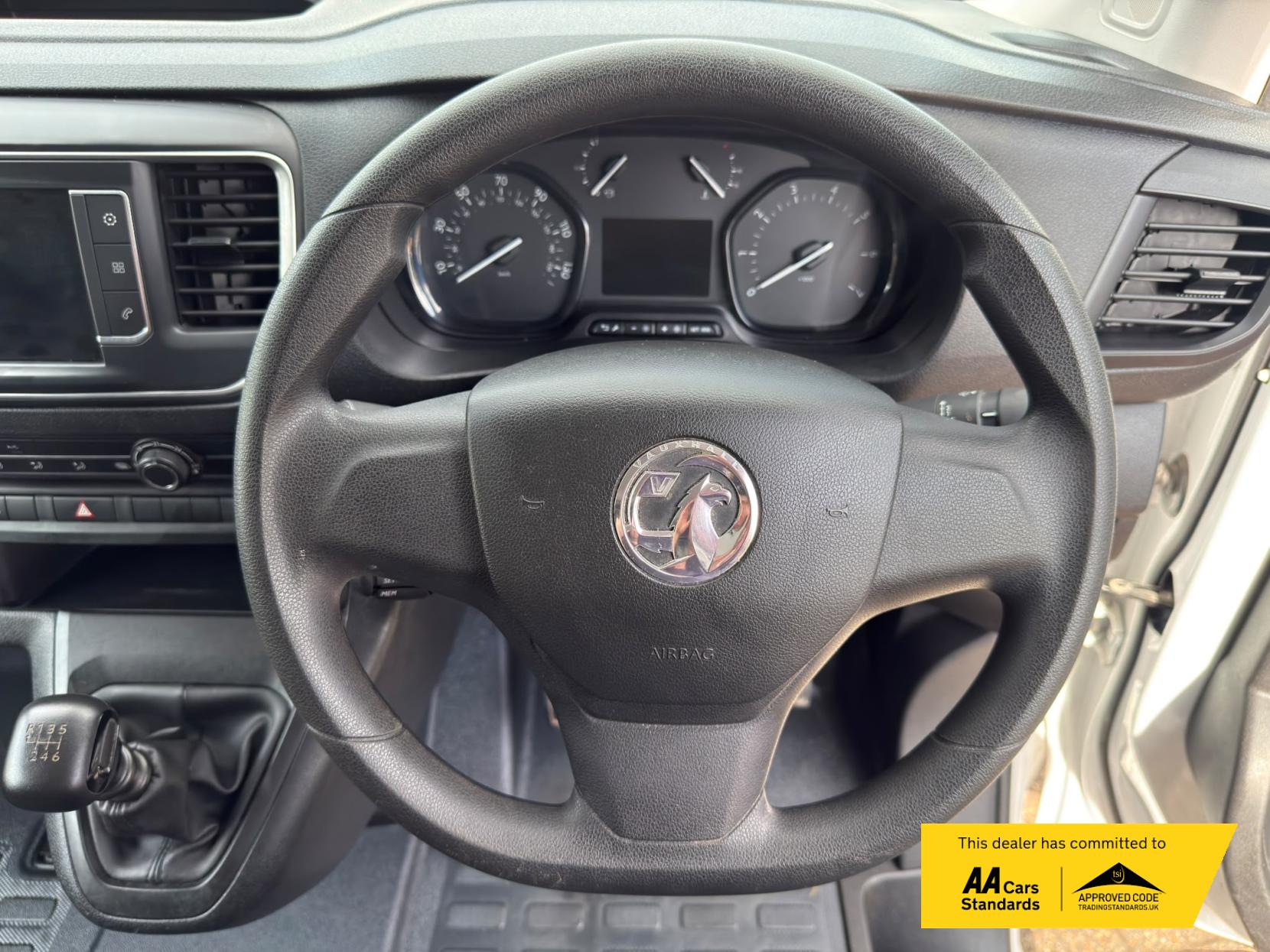 2023 Vauxhall Vivaro 1.5 Turbo D 2900 Pro Panel Van 6dr Diesel Manual L2 H1 Euro 6 (s/s) (100 ps) - Thumbnail 33