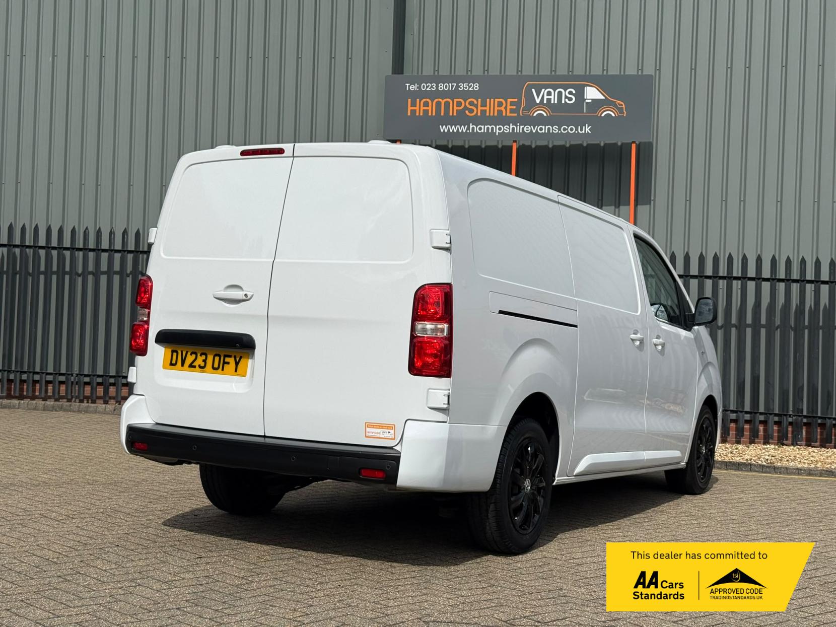 2023 Vauxhall Vivaro 1.5 Turbo D 2900 Pro Panel Van 6dr Diesel Manual L2 H1 Euro 6 (s/s) (100 ps) - Thumbnail 7