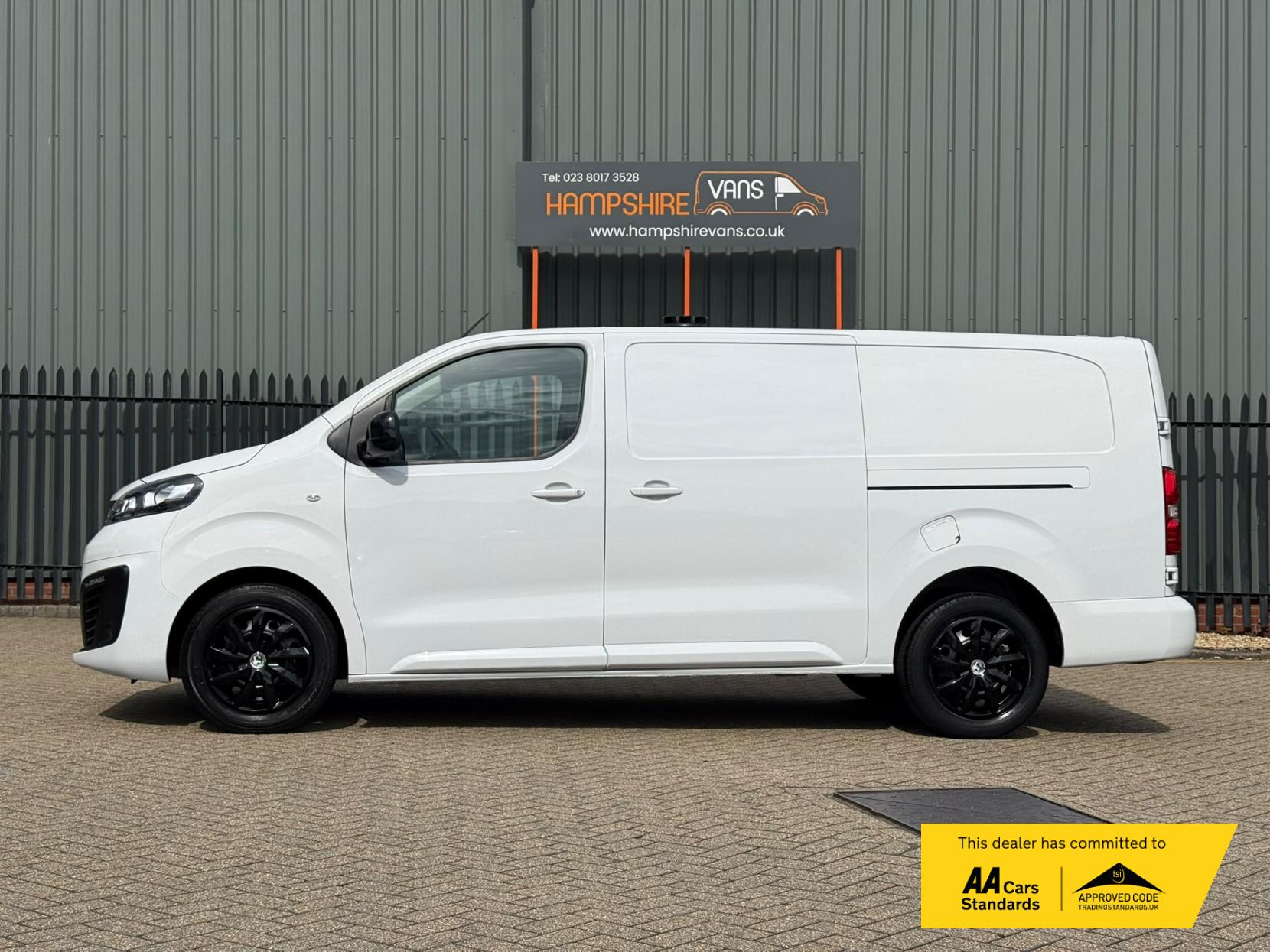 2023 Vauxhall Vivaro 1.5 Turbo D 2900 Pro Panel Van 6dr Diesel Manual L2 H1 Euro 6 (s/s) (100 ps) - Thumbnail 2