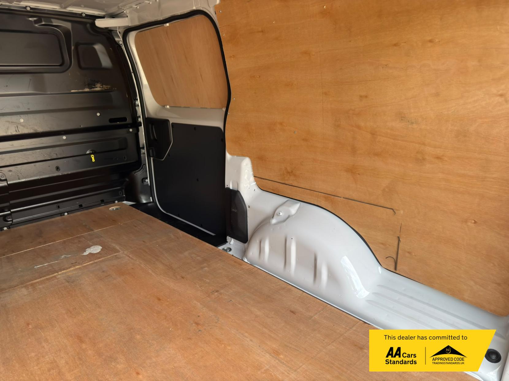 2023 Vauxhall Vivaro 1.5 Turbo D 2900 Pro Panel Van 6dr Diesel Manual L2 H1 Euro 6 (s/s) (100 ps) - Thumbnail 27