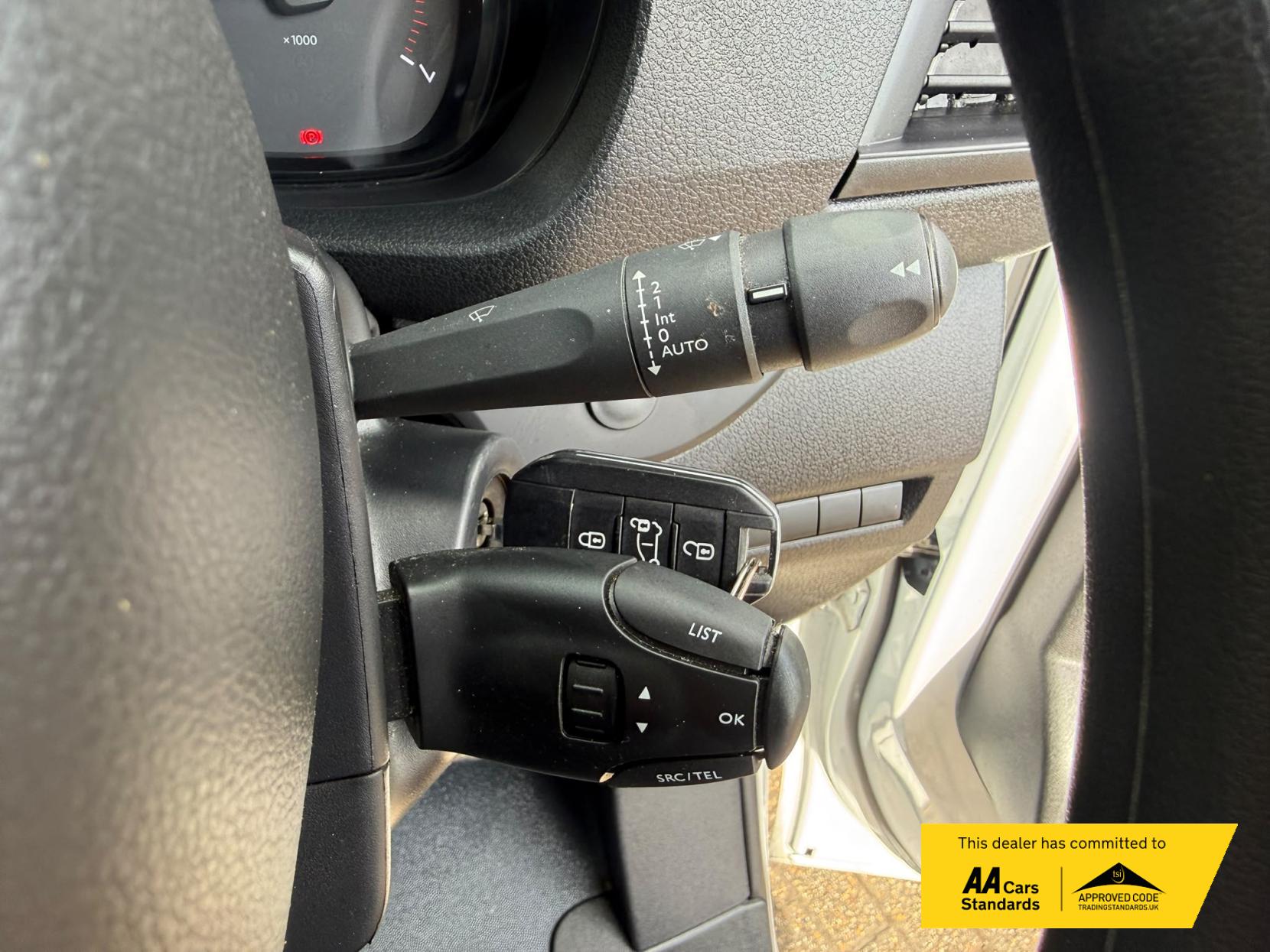 2023 Vauxhall Vivaro 1.5 Turbo D 2900 Pro Panel Van 6dr Diesel Manual L2 H1 Euro 6 (s/s) (100 ps) - Thumbnail 21