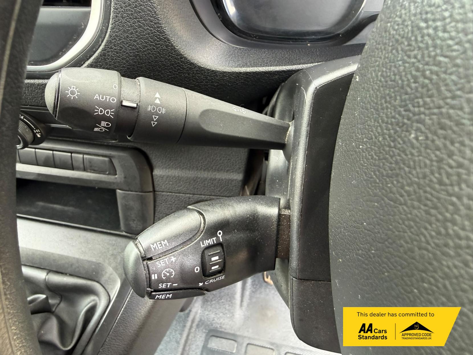 2023 Vauxhall Vivaro 1.5 Turbo D 2900 Pro Panel Van 6dr Diesel Manual L2 H1 Euro 6 (s/s) (100 ps) - Thumbnail 20