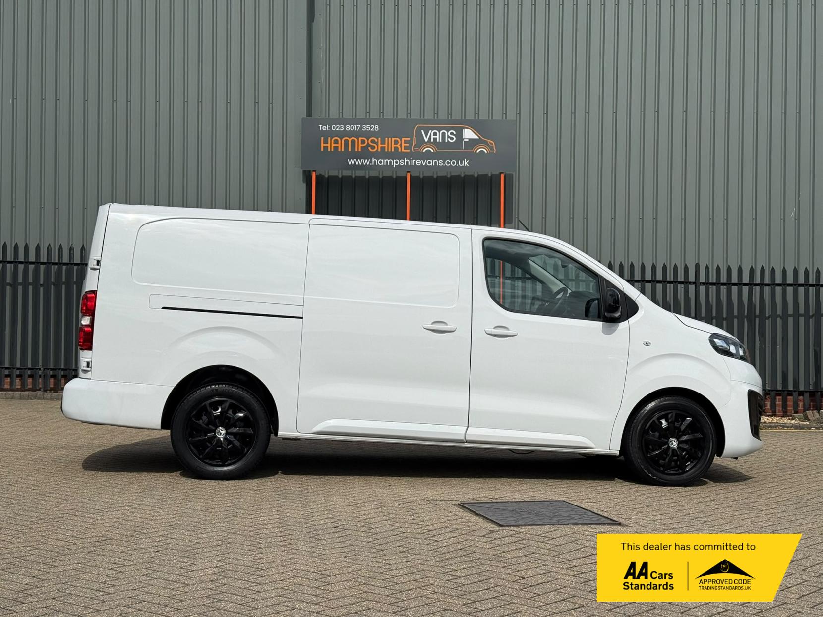 2023 Vauxhall Vivaro 1.5 Turbo D 2900 Pro Panel Van 6dr Diesel Manual L2 H1 Euro 6 (s/s) (100 ps) - Thumbnail 6