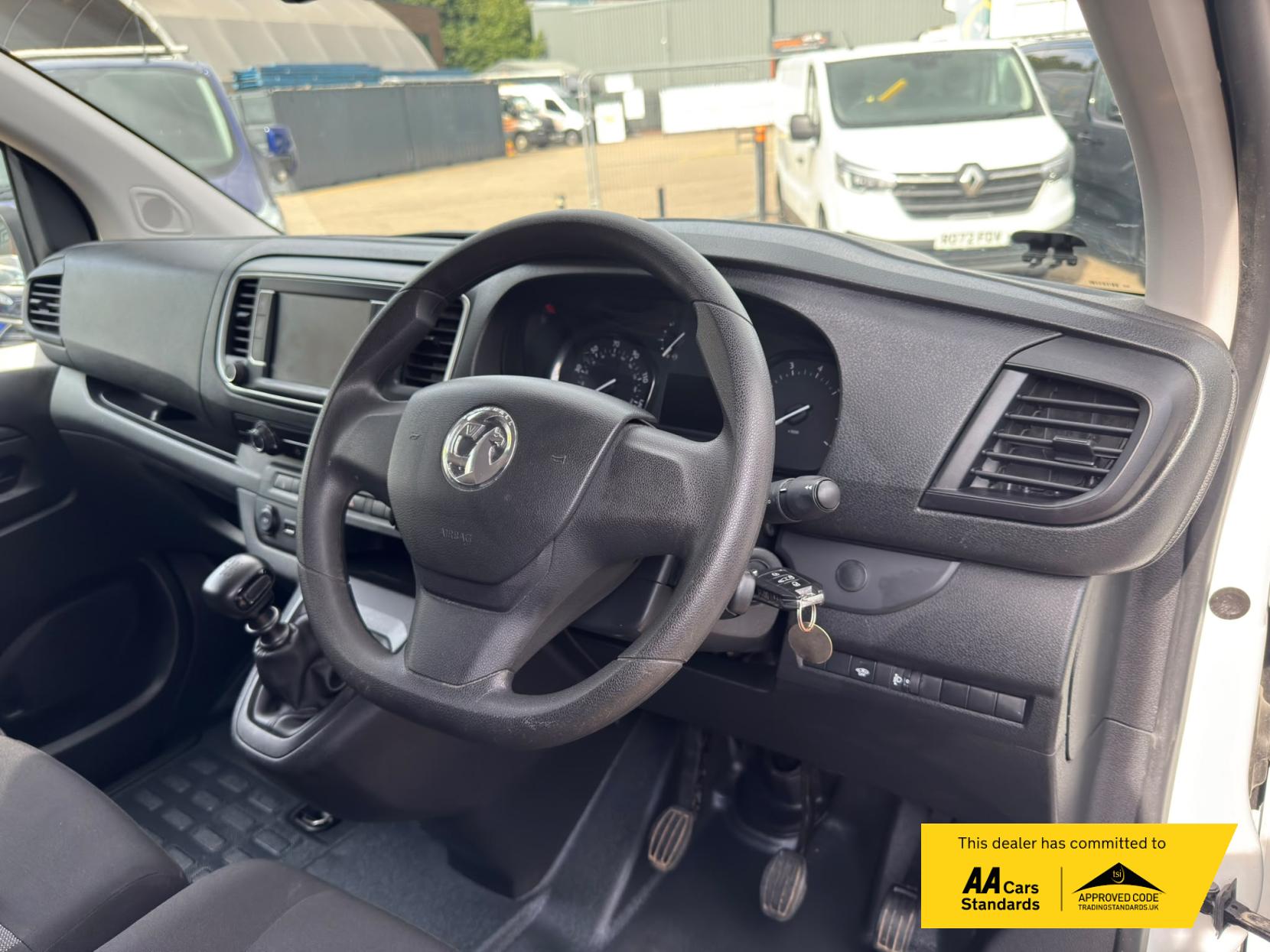 2023 Vauxhall Vivaro 1.5 Turbo D 2900 Pro Panel Van 6dr Diesel Manual L2 H1 Euro 6 (s/s) (100 ps) - Thumbnail 10