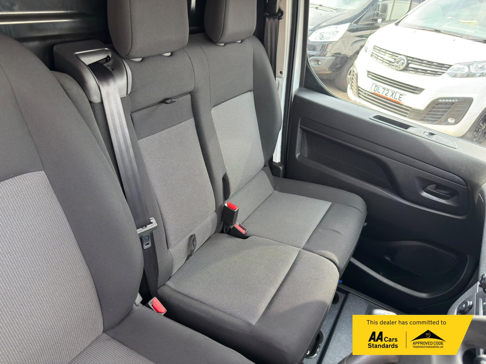 2023 Vauxhall Vivaro 1.5 Turbo D 2900 Pro Panel Van 6dr Diesel Manual L2 H1 Euro 6 (s/s) (100 ps) - Thumbnail 38