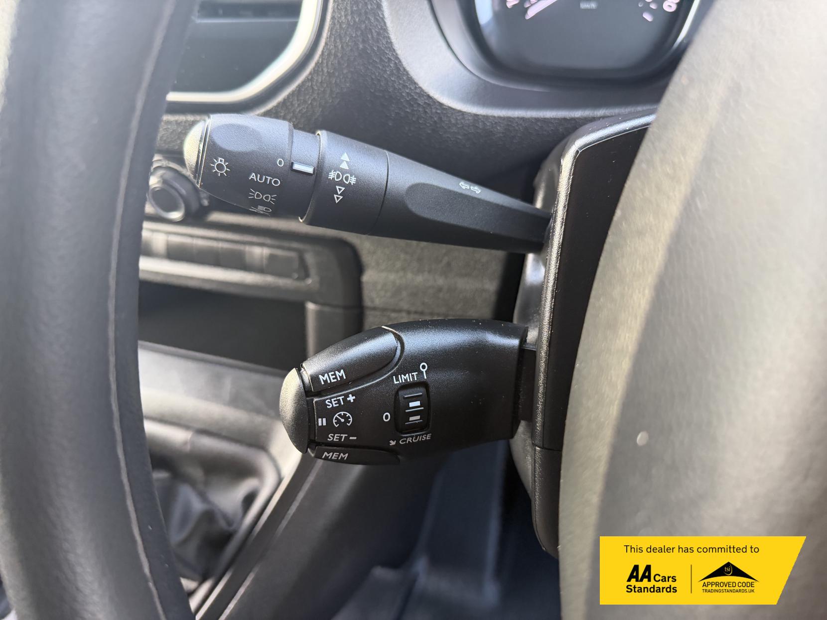 Vauxhall Vivaro 2.0 Turbo D 3100 Pro Panel Van 6dr Diesel Manual L2 H1 Euro 6 (s/s) (145 ps)