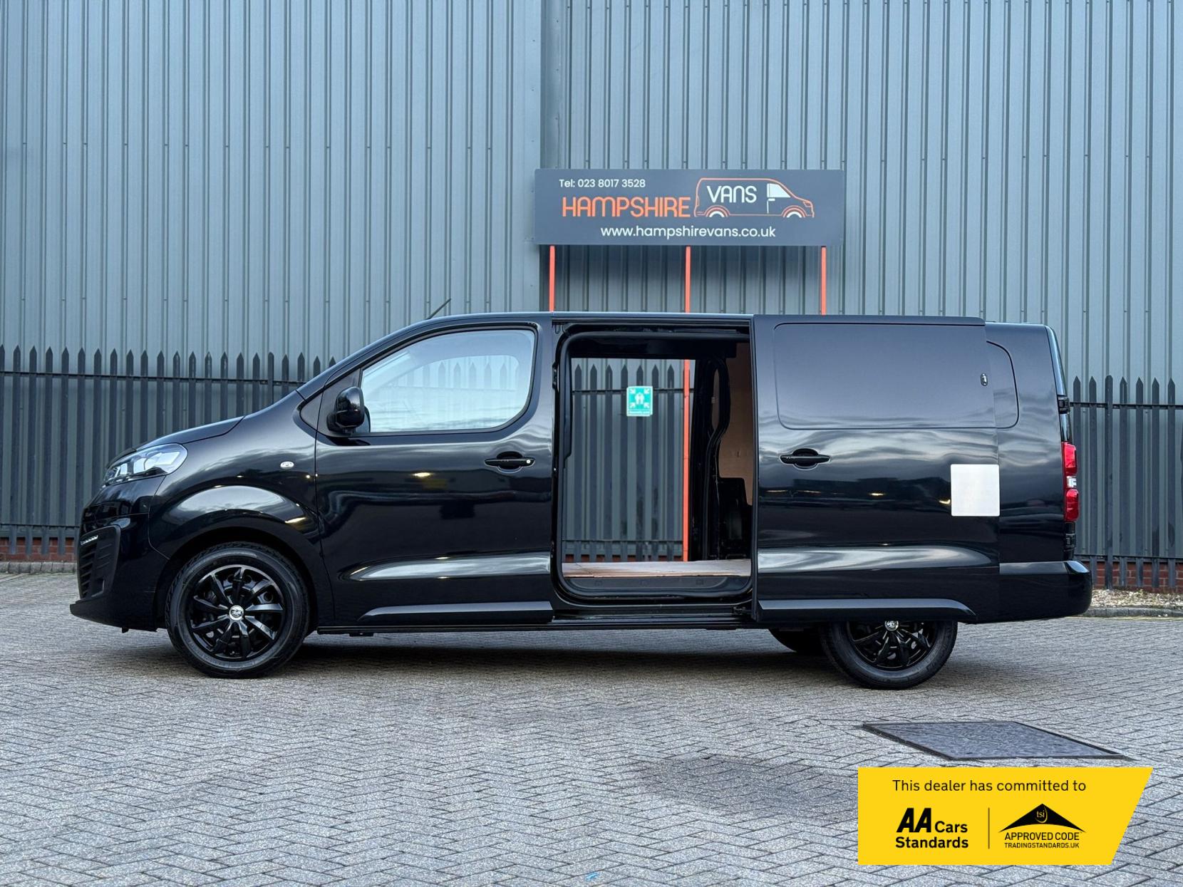 Vauxhall Vivaro 2.0 Turbo D 3100 Pro Panel Van 6dr Diesel Manual L2 H1 Euro 6 (s/s) (145 ps)