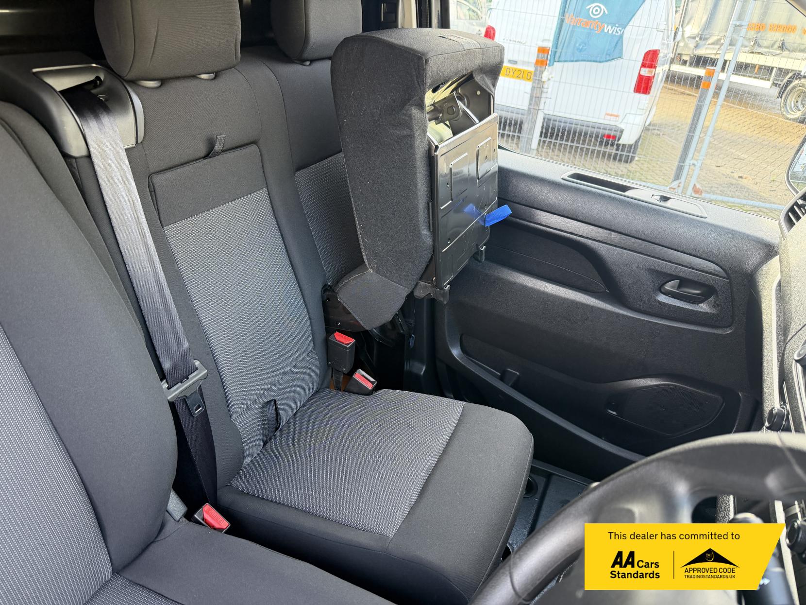 Vauxhall Vivaro 2.0 Turbo D 3100 Pro Panel Van 6dr Diesel Manual L2 H1 Euro 6 (s/s) (145 ps)