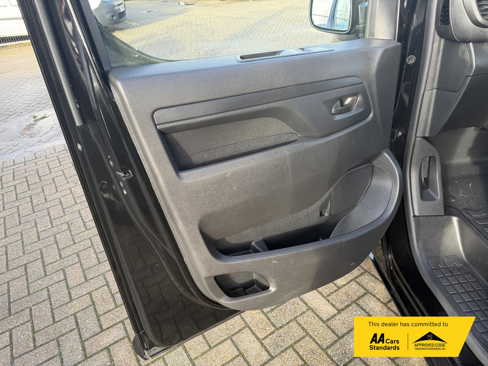 Vauxhall Vivaro 2.0 Turbo D 3100 Pro Panel Van 6dr Diesel Manual L2 H1 Euro 6 (s/s) (145 ps)