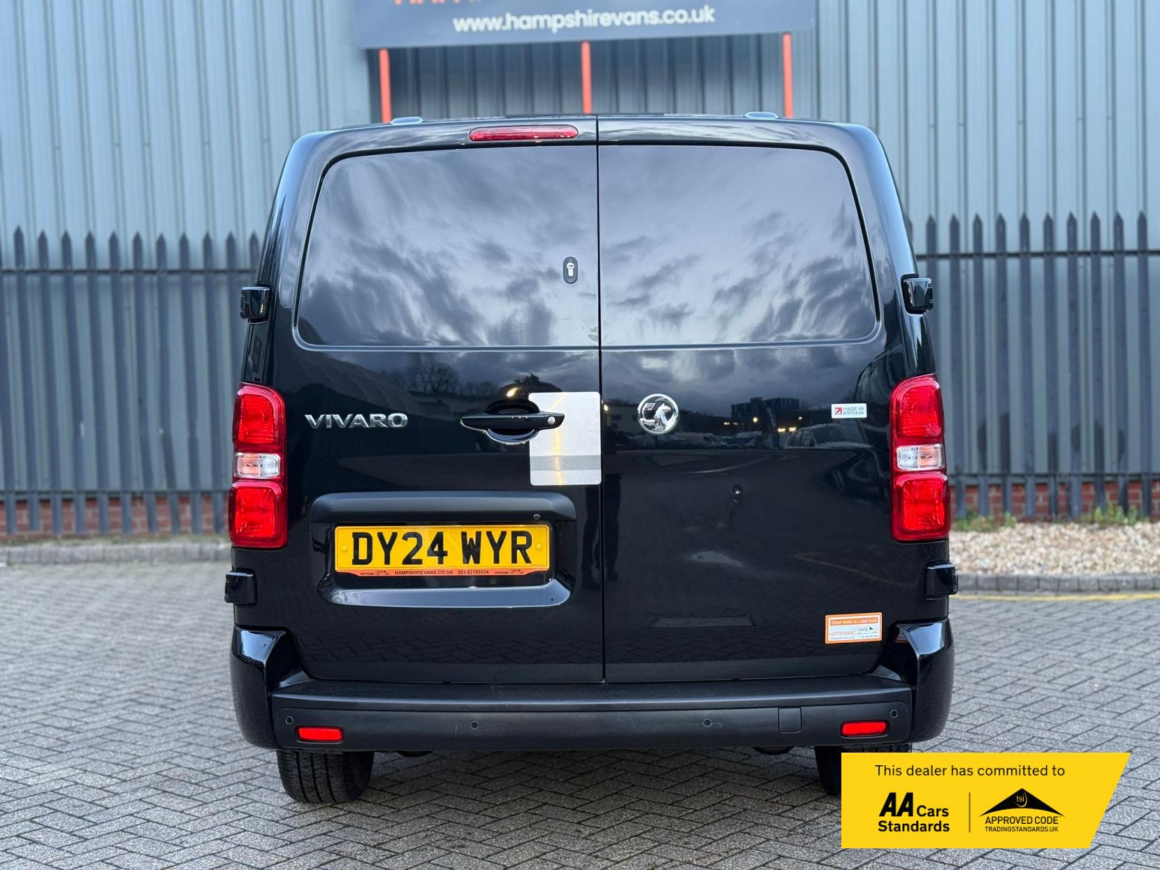 Vauxhall Vivaro 2.0 Turbo D 3100 Pro Panel Van 6dr Diesel Manual L2 H1 Euro 6 (s/s) (145 ps)