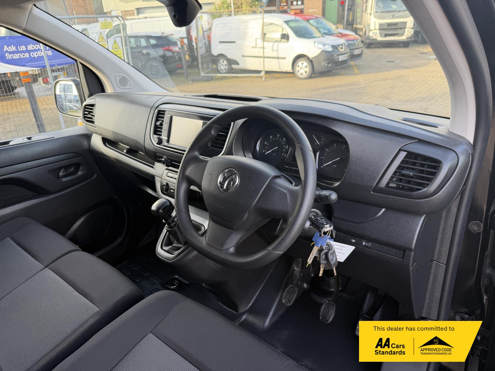 Vauxhall Vivaro 2.0 Turbo D 3100 Pro Panel Van 6dr Diesel Manual L2 H1 Euro 6 (s/s) (145 ps)