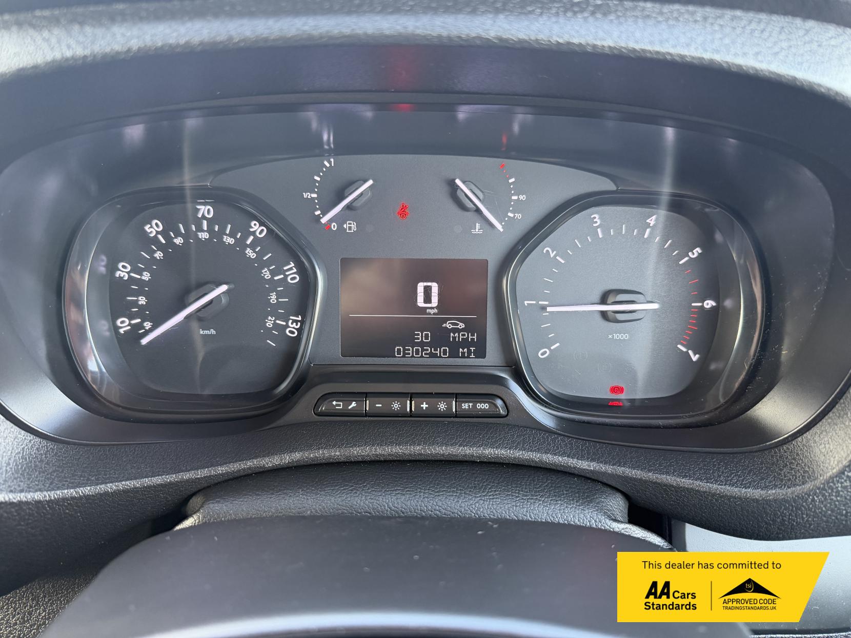 Vauxhall Vivaro 2.0 Turbo D 3100 Pro Panel Van 6dr Diesel Manual L2 H1 Euro 6 (s/s) (145 ps)