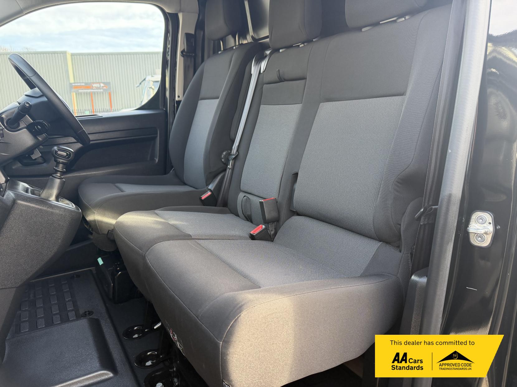 Vauxhall Vivaro 2.0 Turbo D 3100 Pro Panel Van 6dr Diesel Manual L2 H1 Euro 6 (s/s) (145 ps)