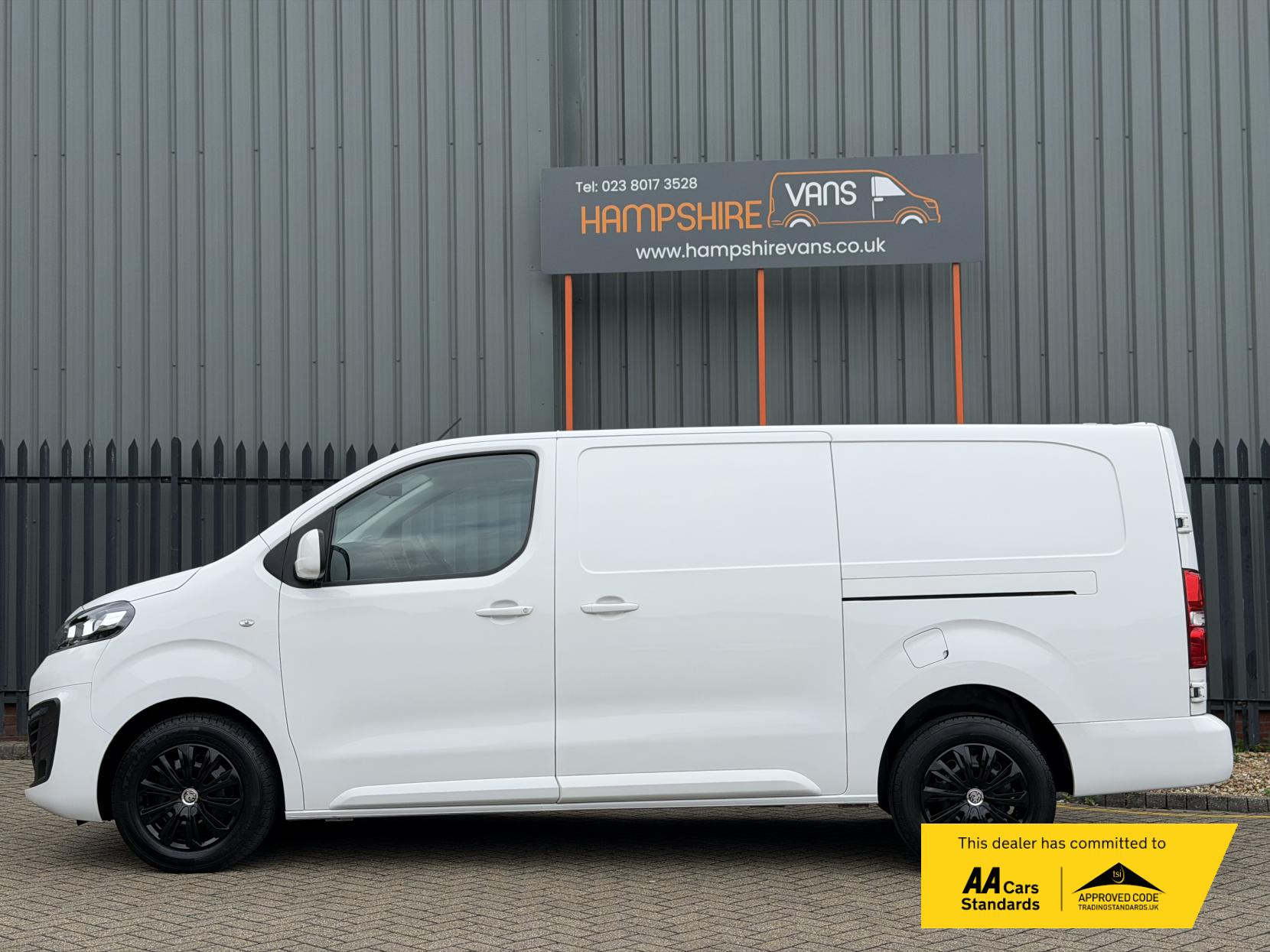 2020 Vauxhall Vivaro 1.5 Turbo D 2900 Sportive Panel Van 5dr Diesel Manual L2 H1 Euro 6 (s/s) (100 ps) - Thumbnail 5