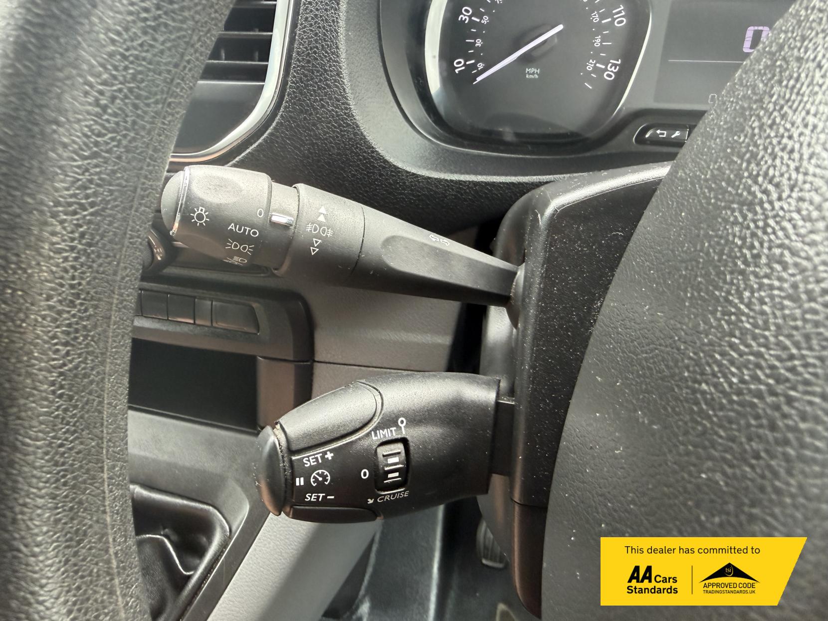 2020 Vauxhall Vivaro 1.5 Turbo D 2900 Sportive Panel Van 5dr Diesel Manual L2 H1 Euro 6 (s/s) (100 ps) - Thumbnail 41