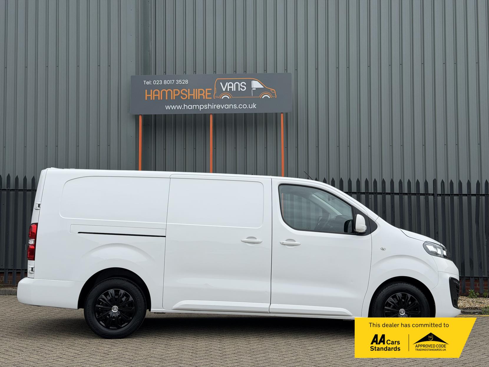 2020 Vauxhall Vivaro 1.5 Turbo D 2900 Sportive Panel Van 5dr Diesel Manual L2 H1 Euro 6 (s/s) (100 ps) - Thumbnail 6