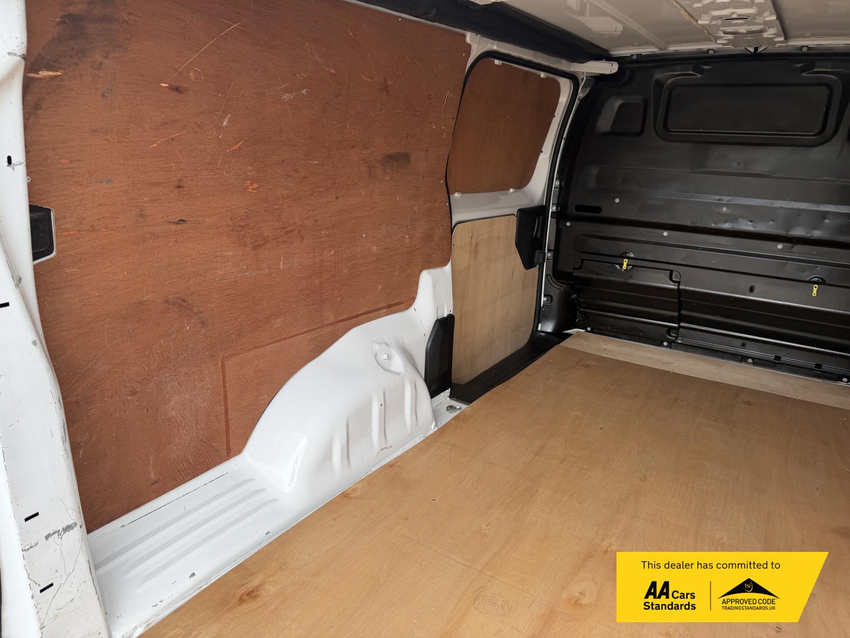 2020 Vauxhall Vivaro 1.5 Turbo D 2900 Sportive Panel Van 5dr Diesel Manual L2 H1 Euro 6 (s/s) (100 ps) - Thumbnail 20