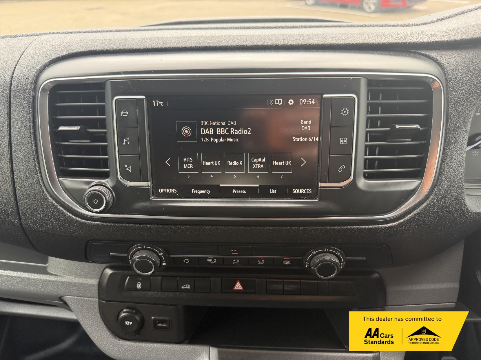 2020 Vauxhall Vivaro 1.5 Turbo D 2900 Sportive Panel Van 5dr Diesel Manual L2 H1 Euro 6 (s/s) (100 ps) - Thumbnail 40
