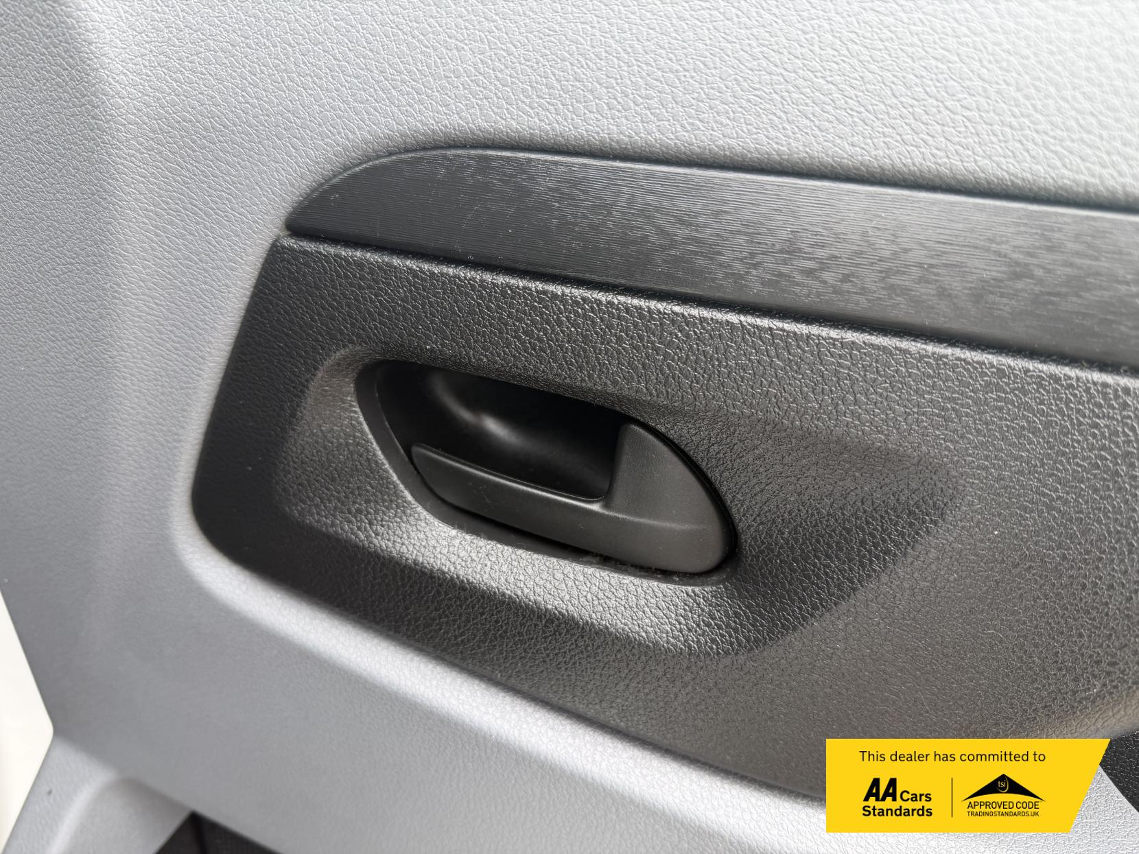 2020 Vauxhall Vivaro 1.5 Turbo D 2900 Sportive Panel Van 5dr Diesel Manual L2 H1 Euro 6 (s/s) (100 ps) - Thumbnail 51