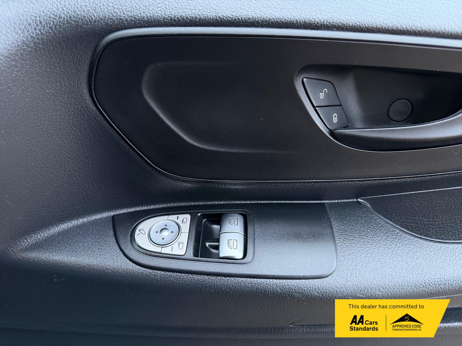 Mercedes-Benz Vito 2.1 114 CDI Premium Panel Van 5dr Diesel Manual RWD L3 Euro 6 (s/s) (136 ps)