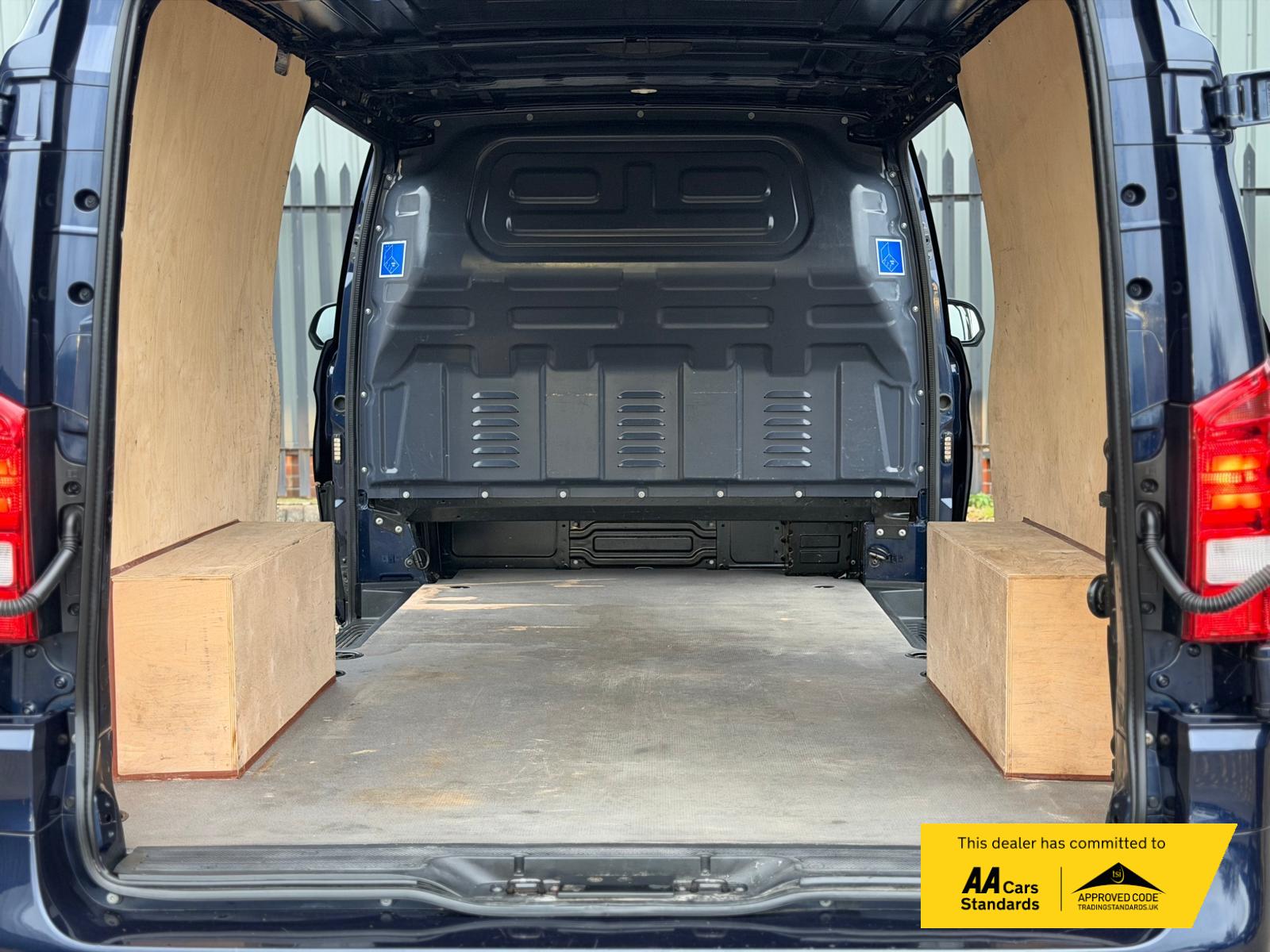 Mercedes-Benz Vito 2.1 114 CDI Premium Panel Van 5dr Diesel Manual RWD L3 Euro 6 (s/s) (136 ps)