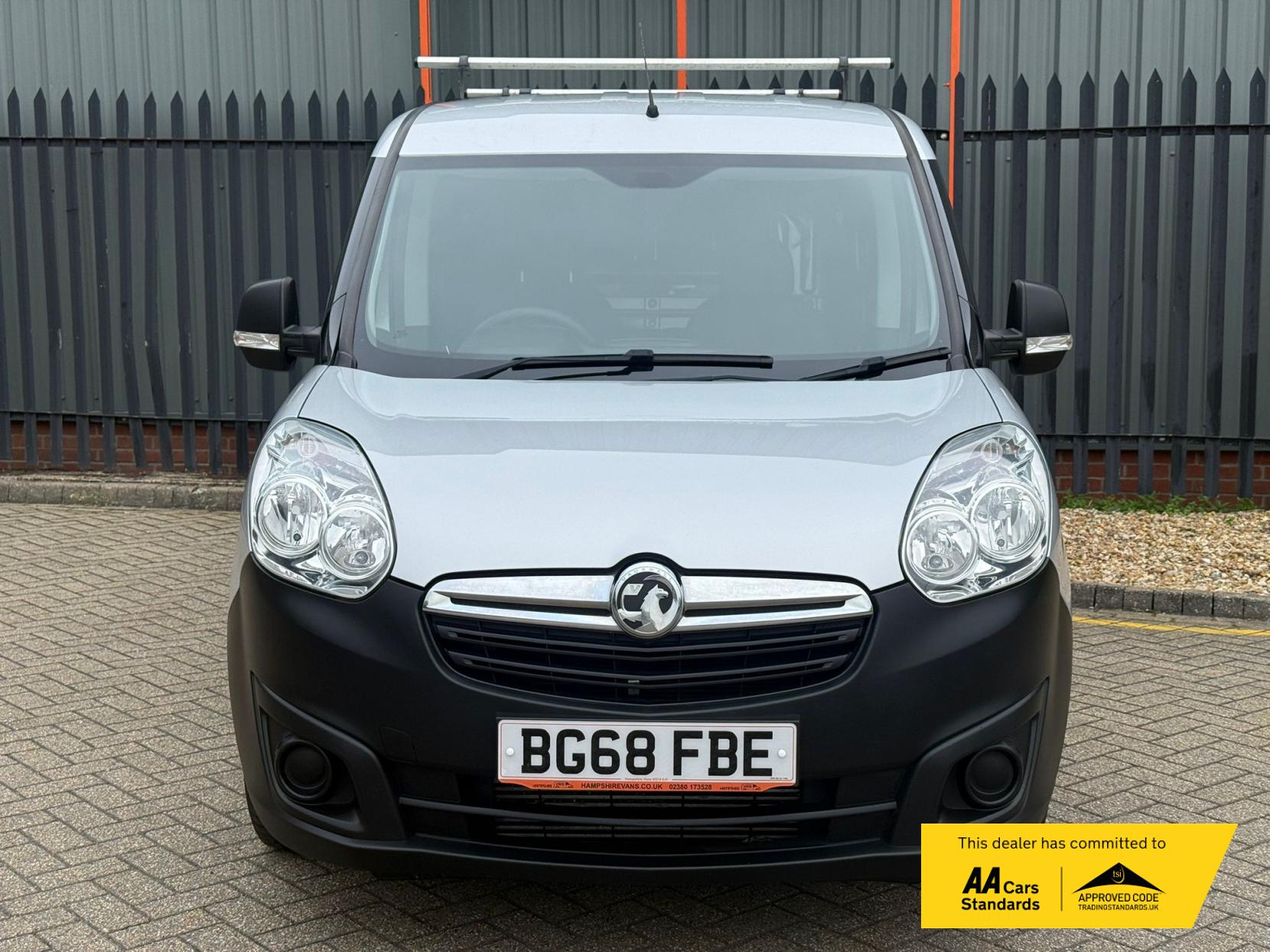 2018 Vauxhall Combo - Thumbnail 8