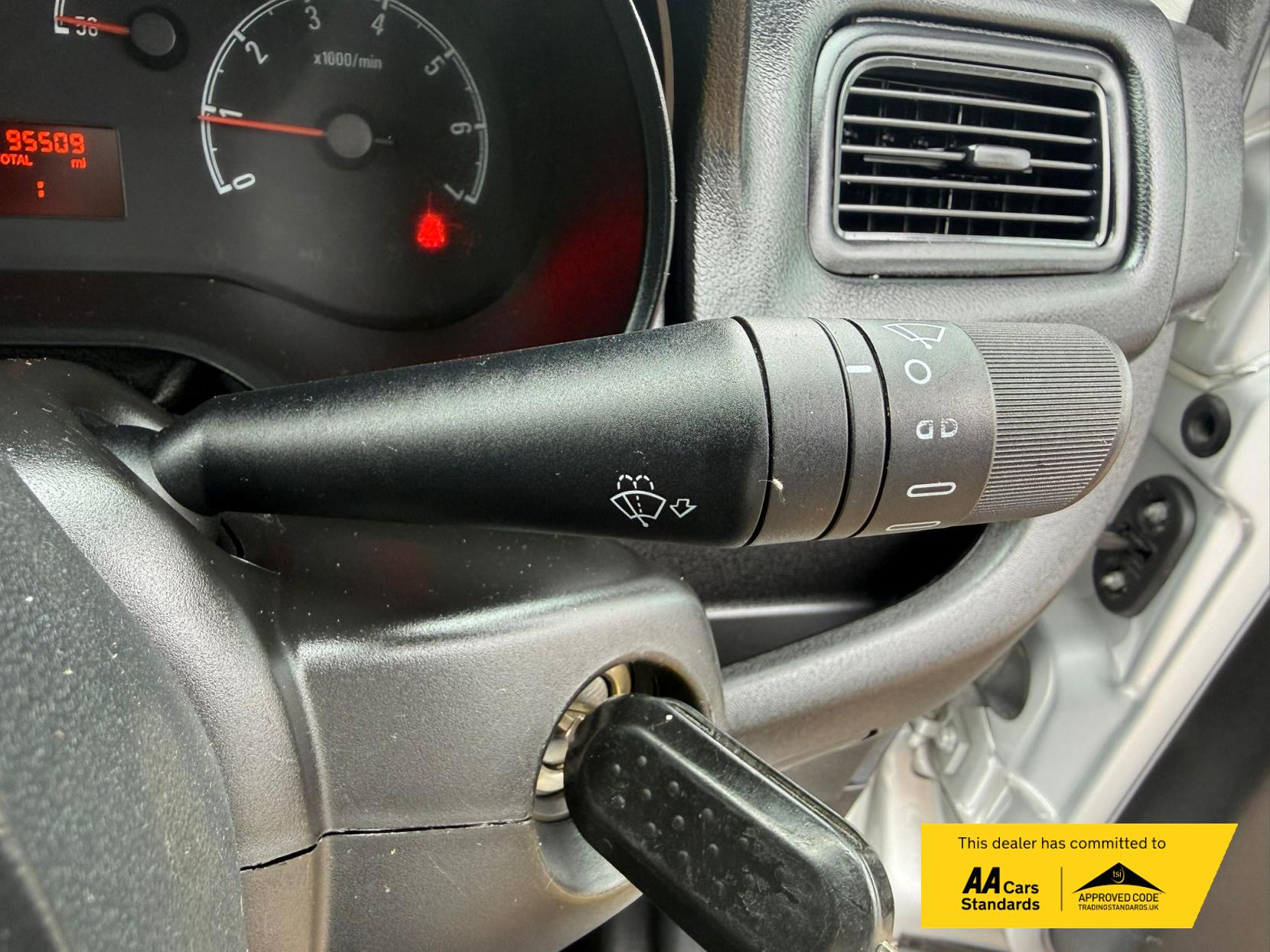 2018 Vauxhall Combo - Thumbnail 19