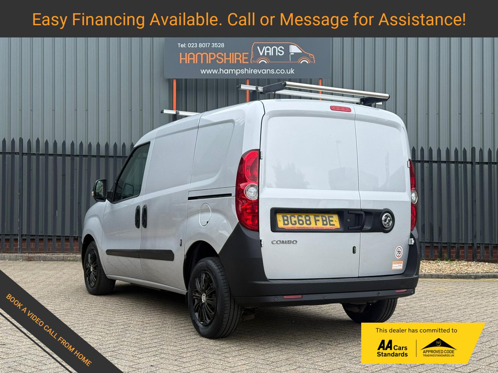 2018 Vauxhall Combo - Thumbnail 3
