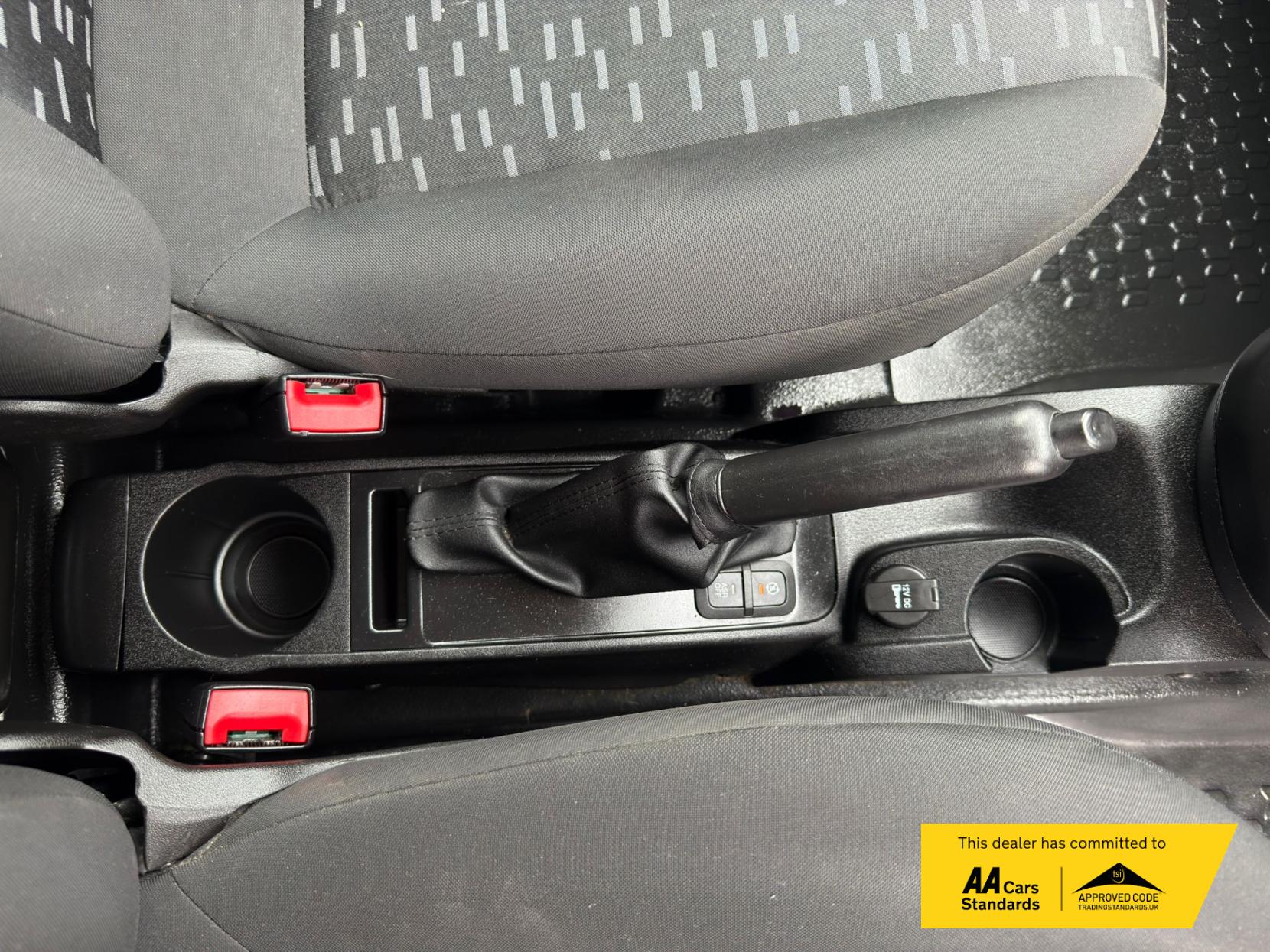 2018 Vauxhall Combo - Thumbnail 28