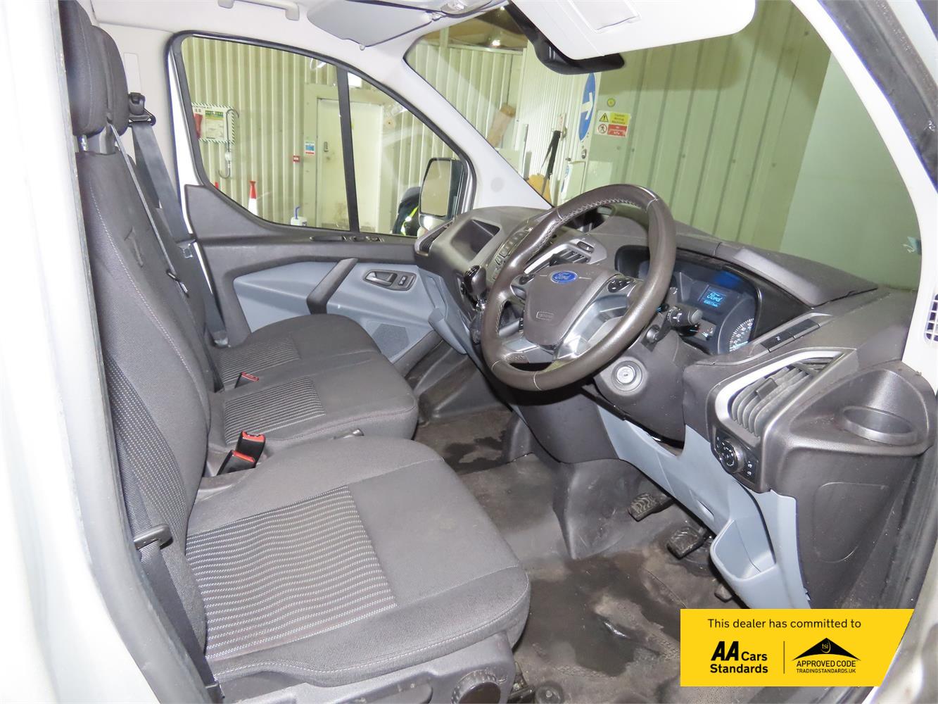 Ford Transit Custom 2.0 TDCi 270 Trend Panel Van 5dr Diesel Manual L1 H1 (157 g/km, 128 bhp)